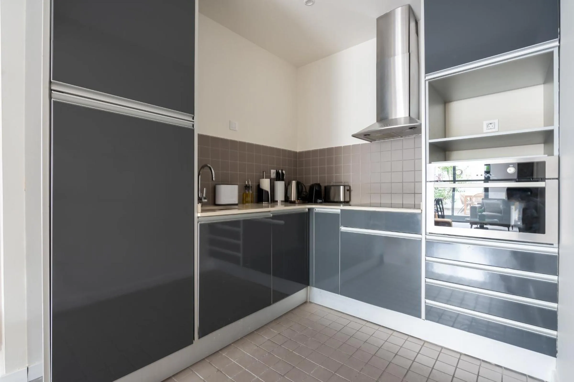 Coffee/tea facilities in Limehome Barcelona Rector Triadó