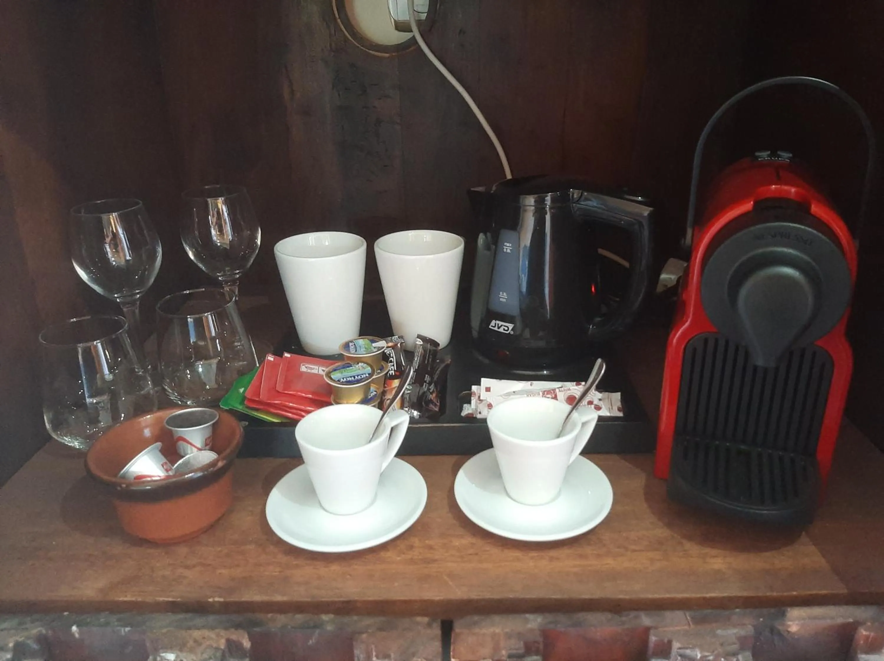 Coffee/tea facilities in Nikos Takis Fashion Boutique Hotel