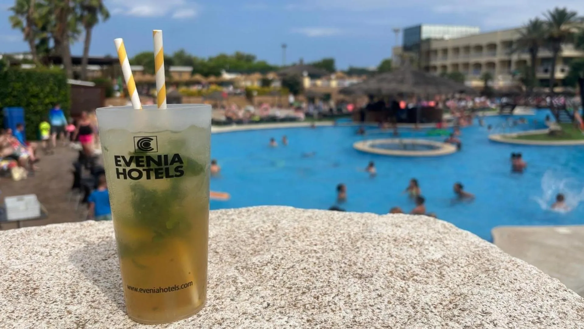 Swimming pool in Evenia Olympic Palace