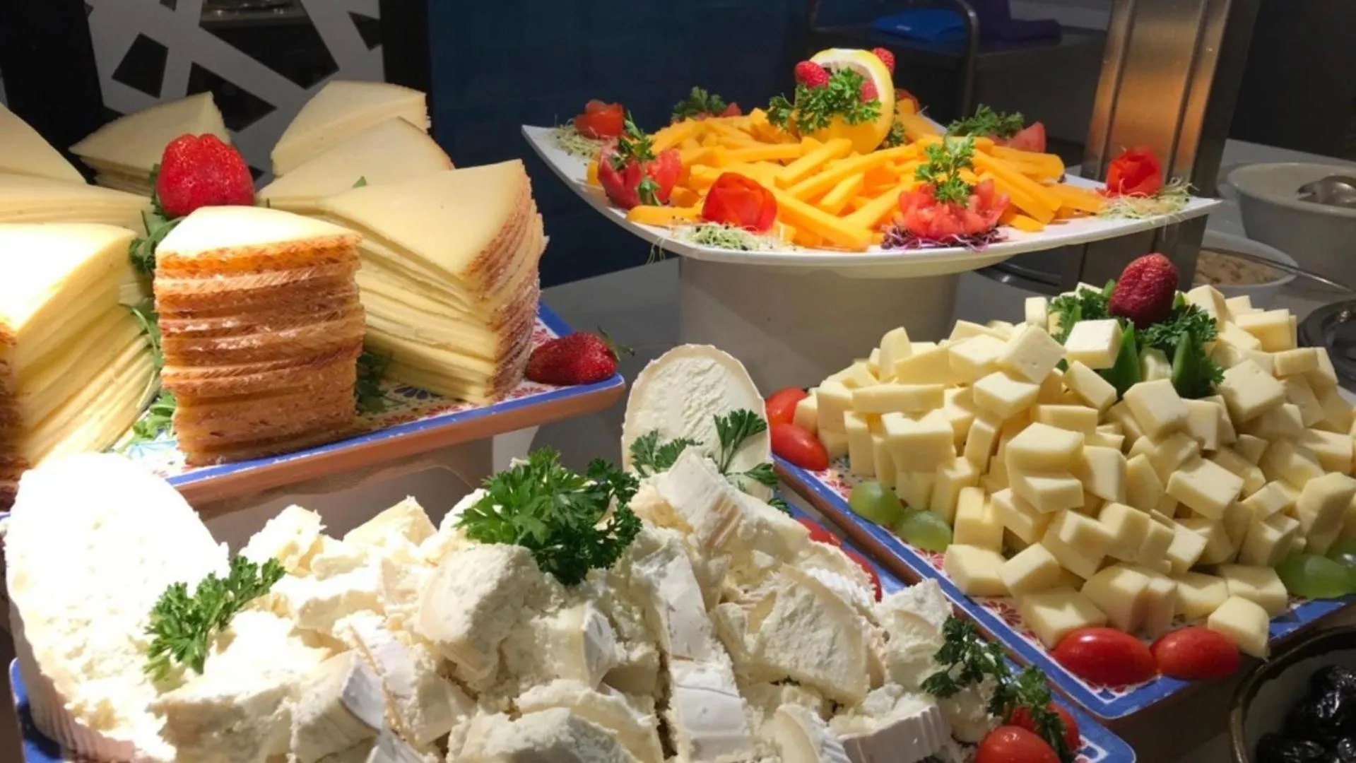 Restaurant/places to eat in Evenia Olympic Palace