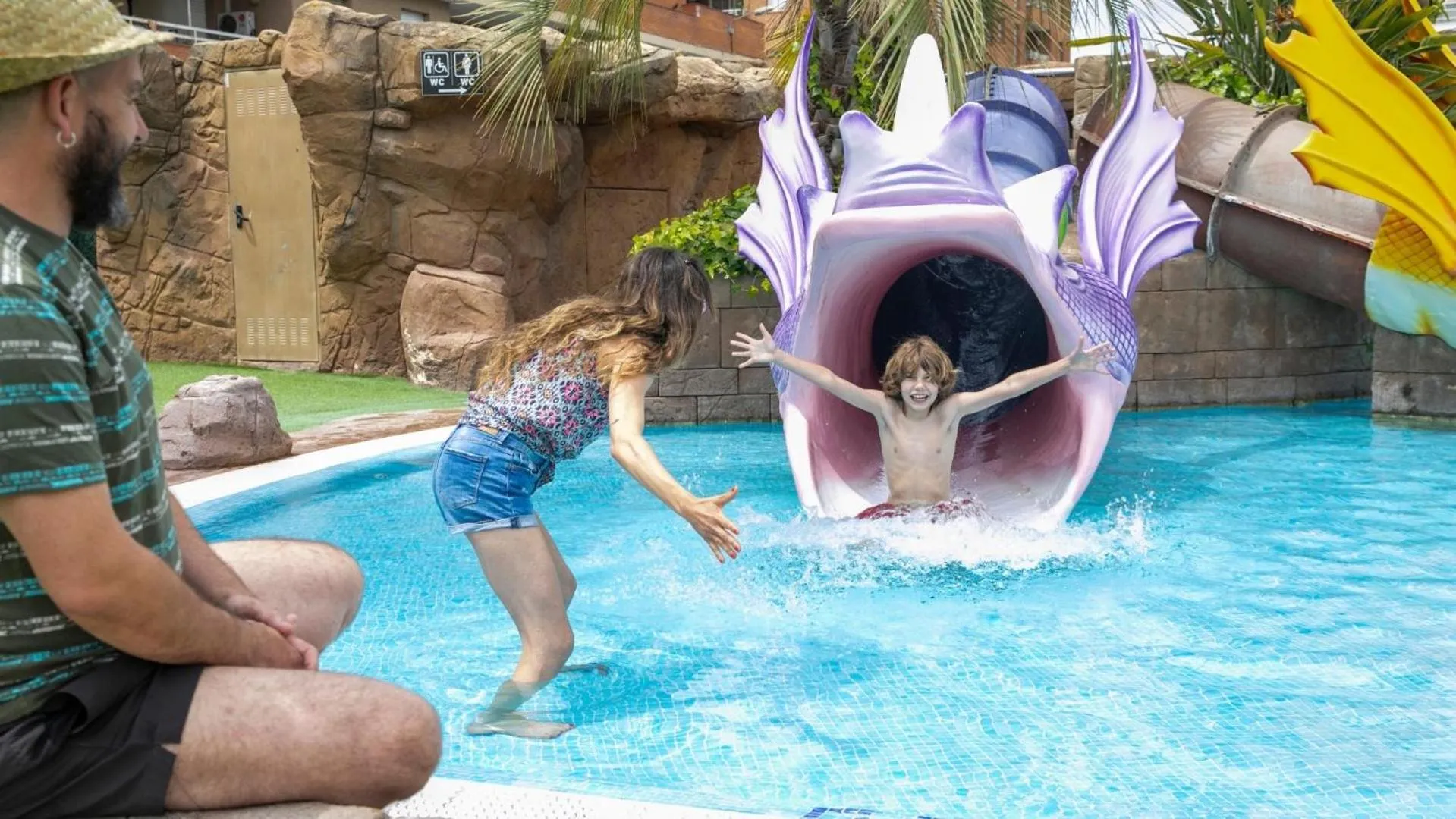 Swimming pool in Evenia Olympic Palace