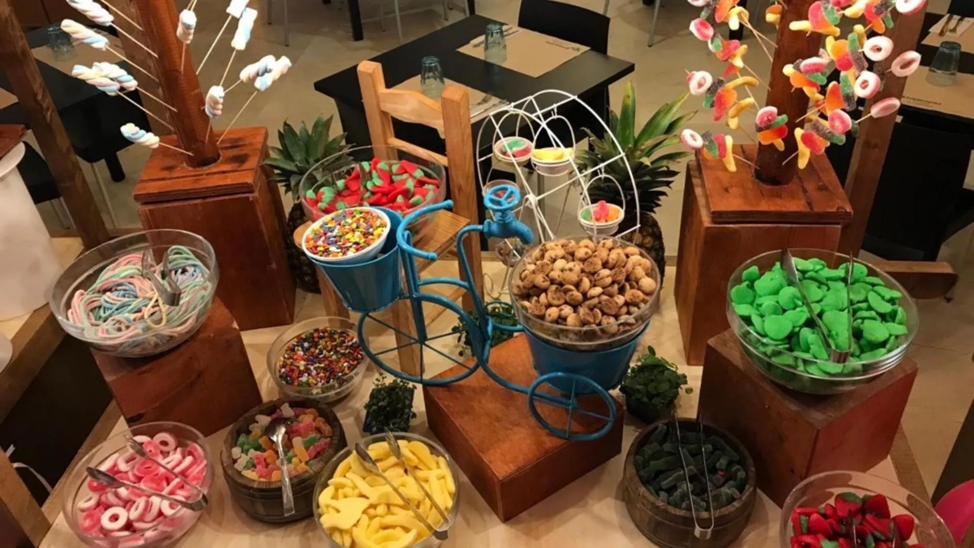 Restaurant/places to eat in Evenia Olympic Palace