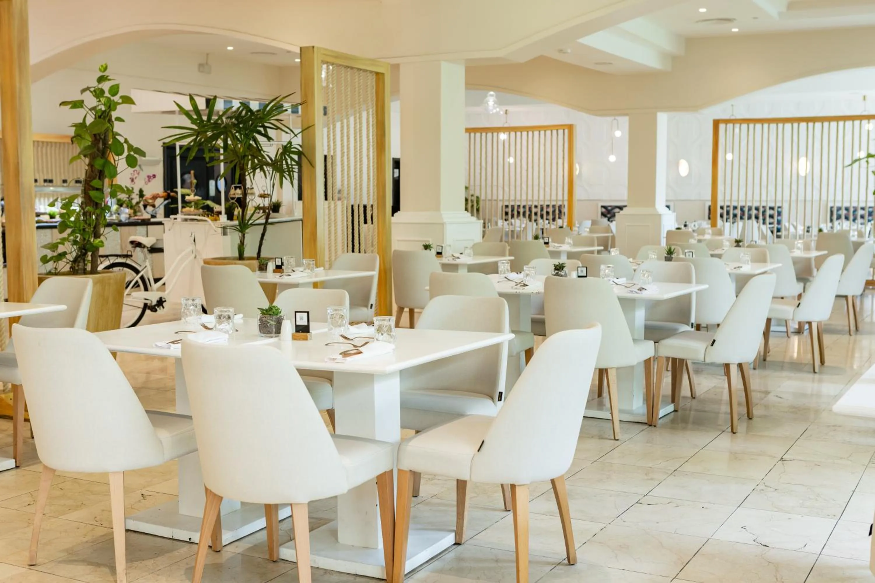 Restaurant/places to eat in TRS Turquesa Hotel - Adults Only - All Inclusive