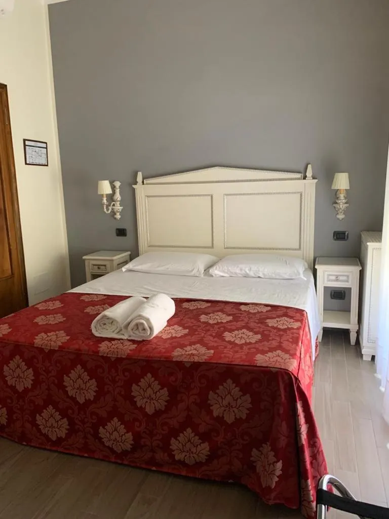 Photo of the whole room, Bed in Notti sull'Adige