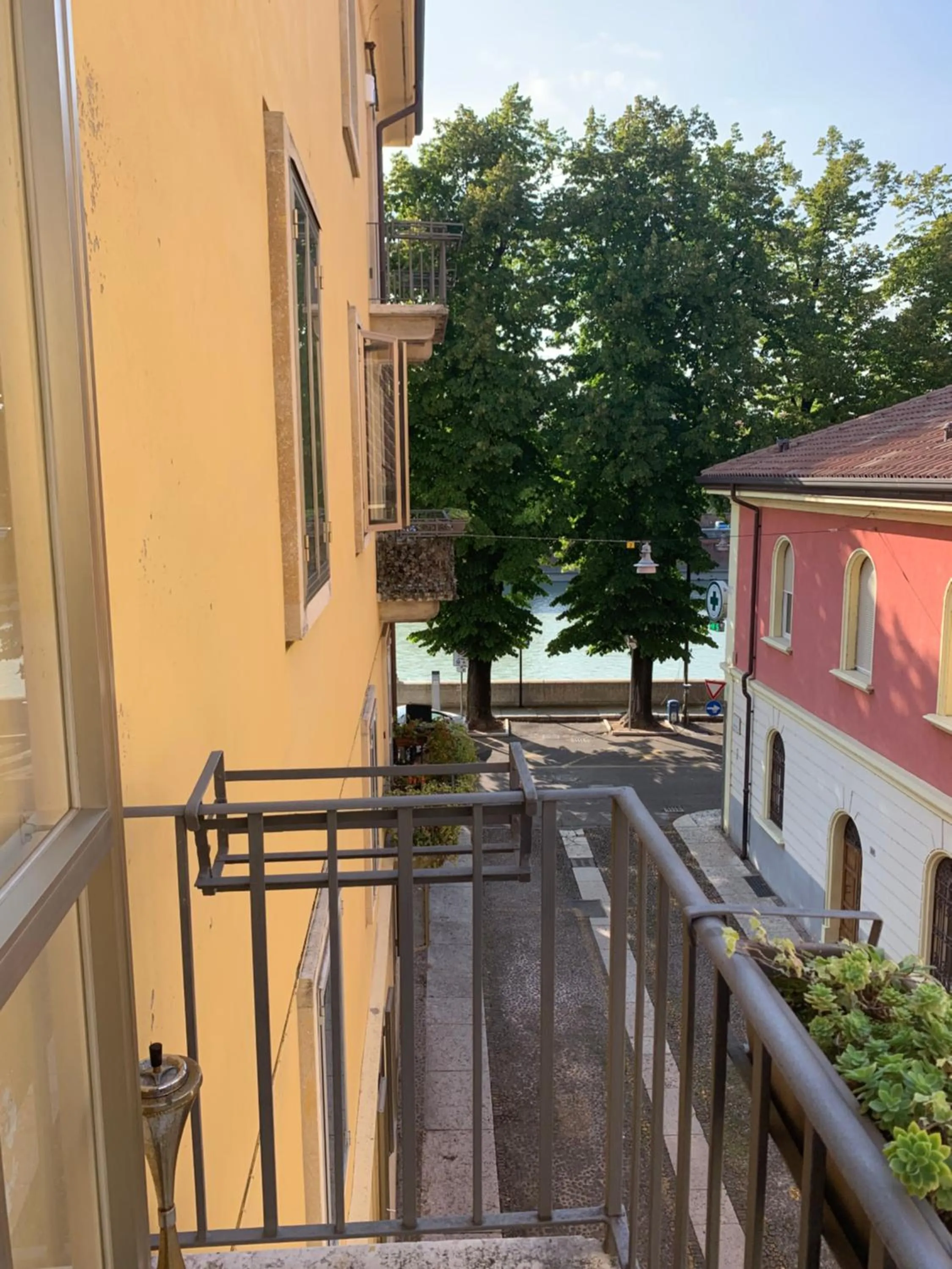 River view in Notti sull'Adige