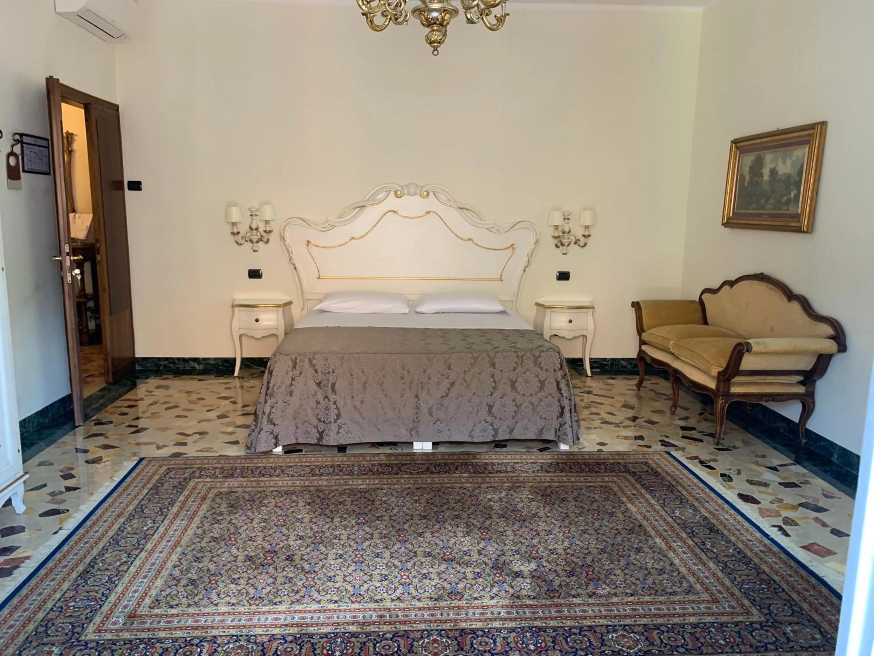 Photo of the whole room, Bed in Notti sull'Adige