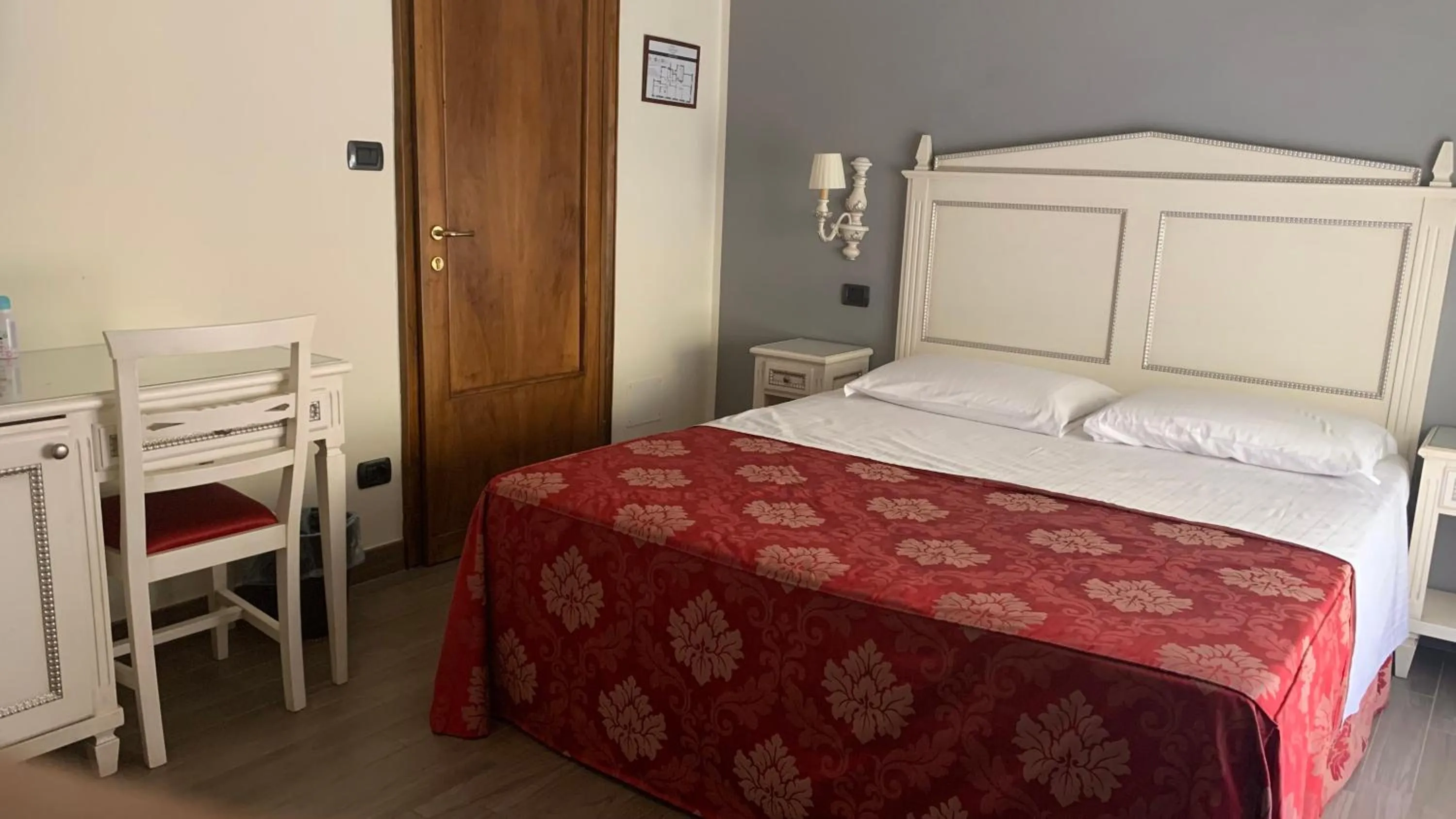 Photo of the whole room, Bed in Notti sull'Adige