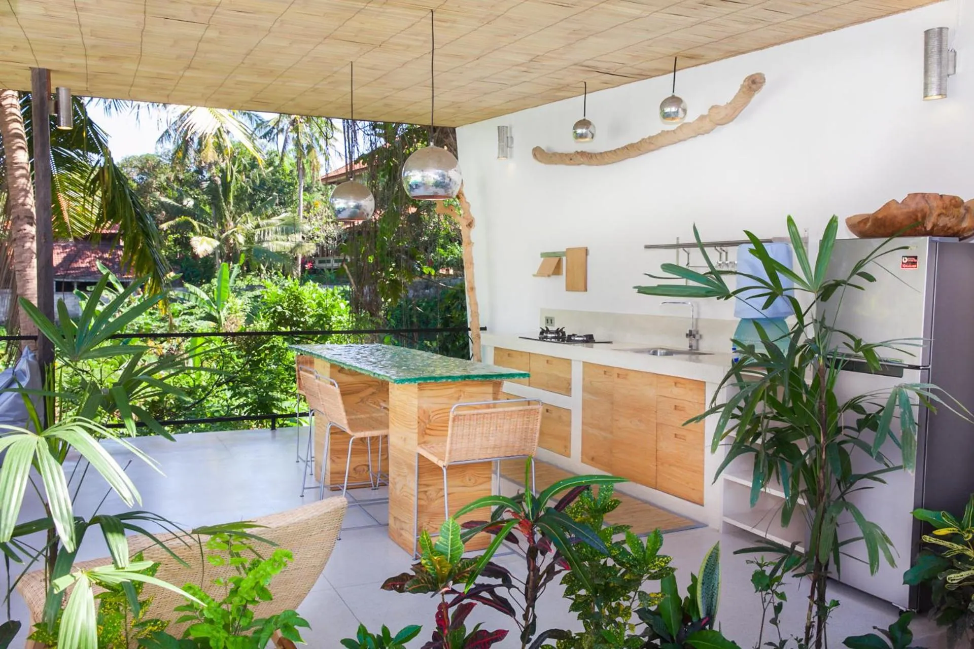 Communal lounge/ TV room in Mana Sari