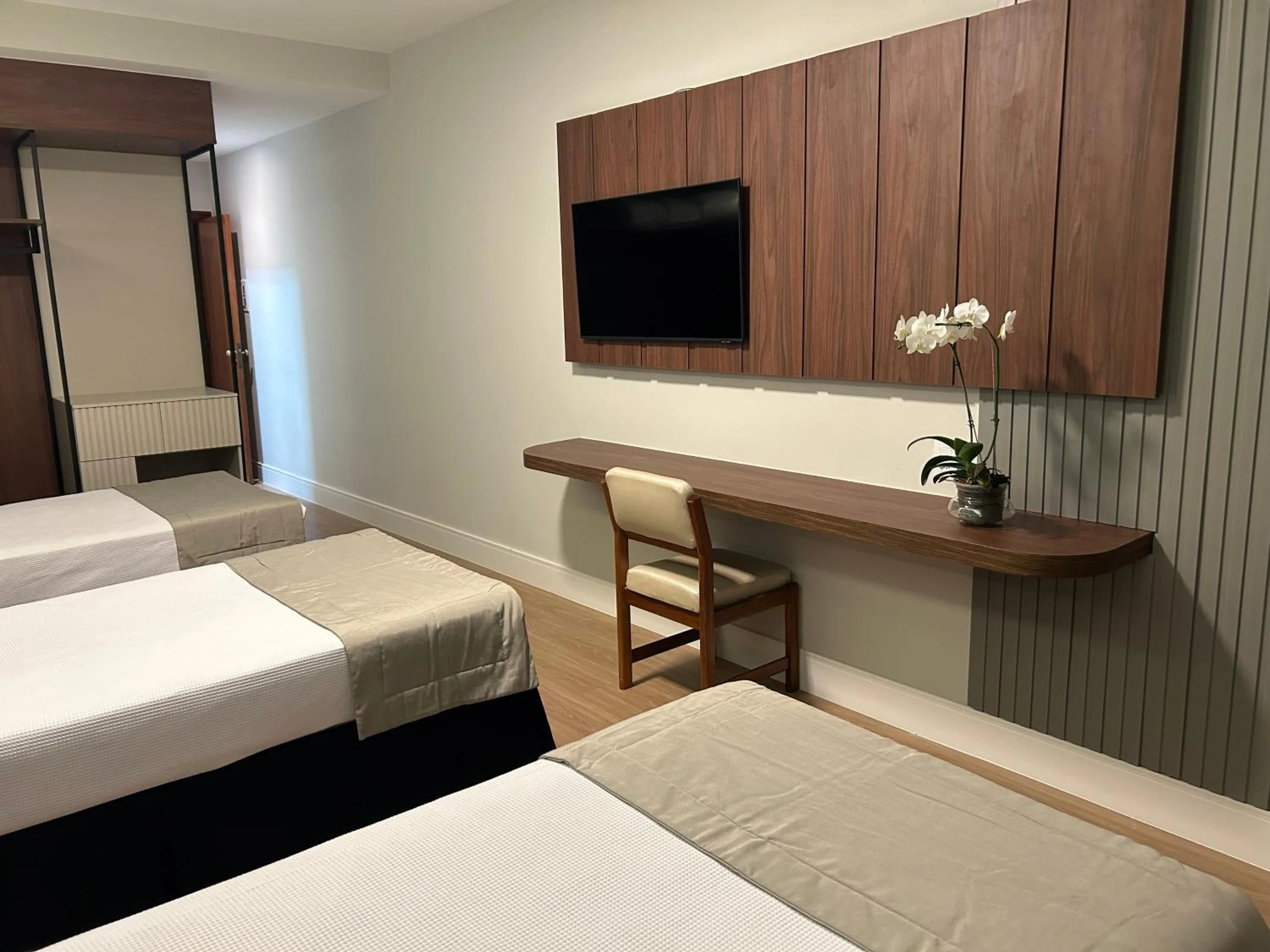 TV and multimedia, Bed in Américas Benidorm Hotel