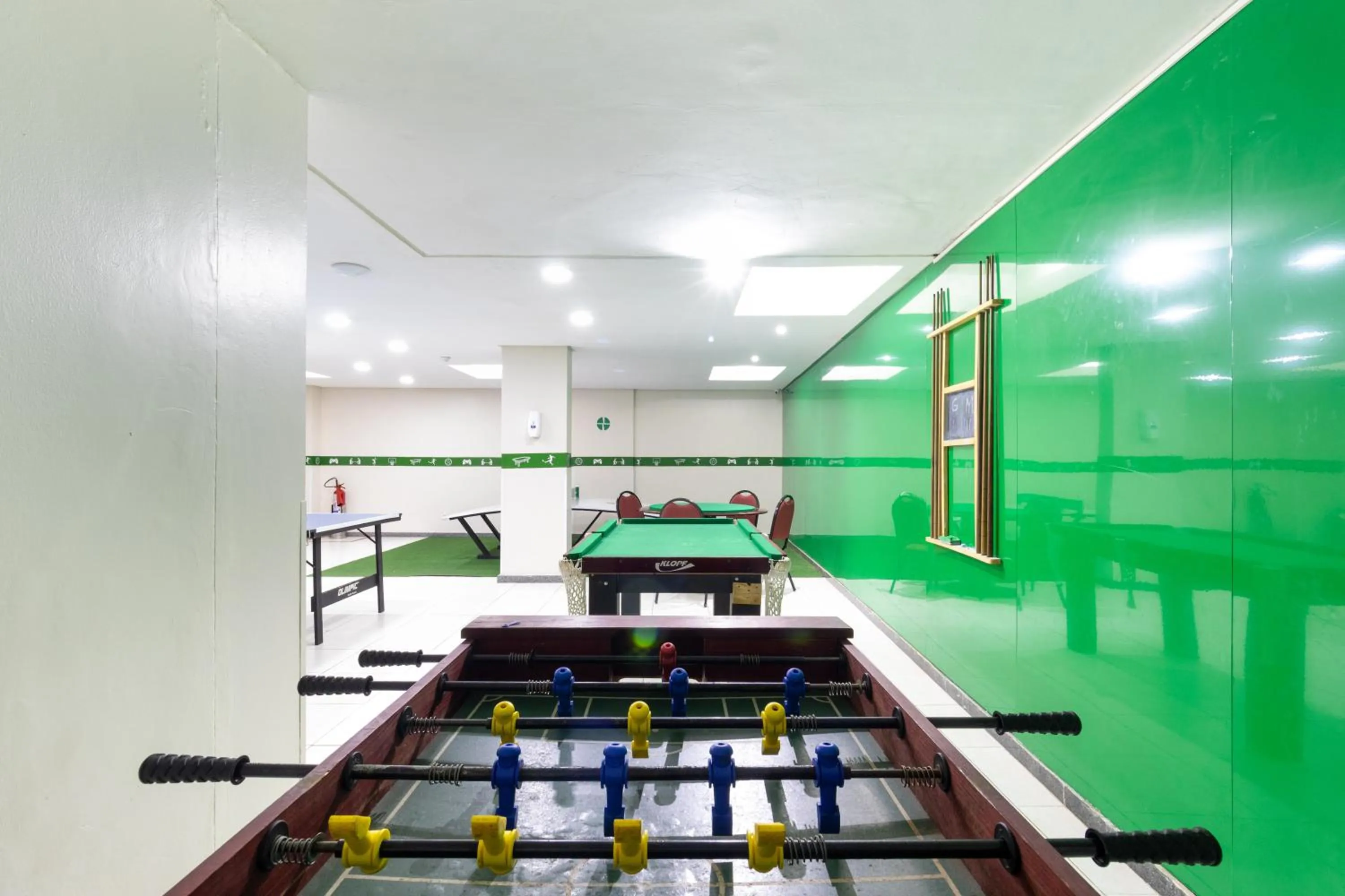 Game Room in Hotel Golden Park Recife Boa Viagem By Nacional Inn