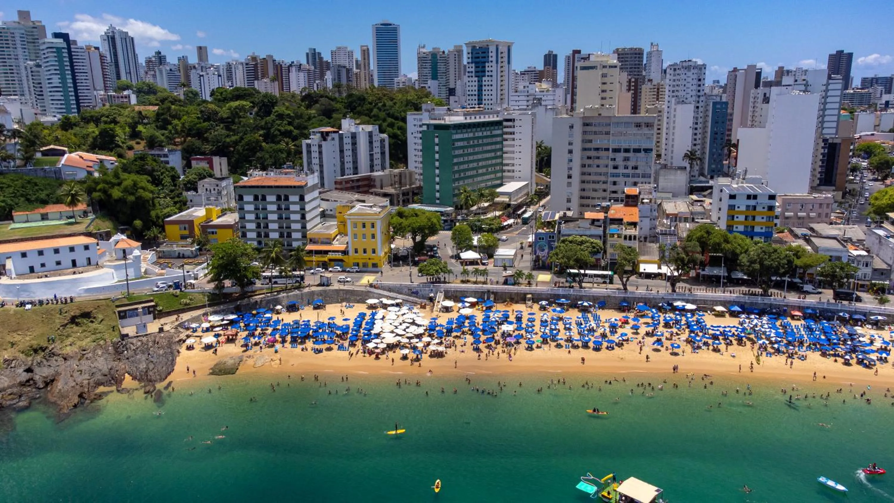 Property building in Grande Hotel da Barra