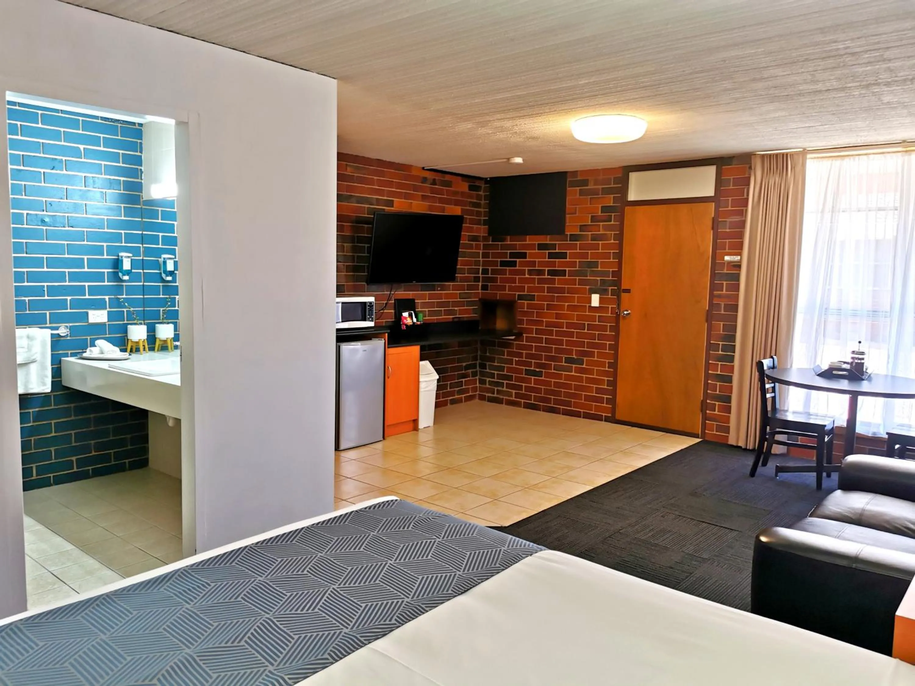 Town House Motor Inn