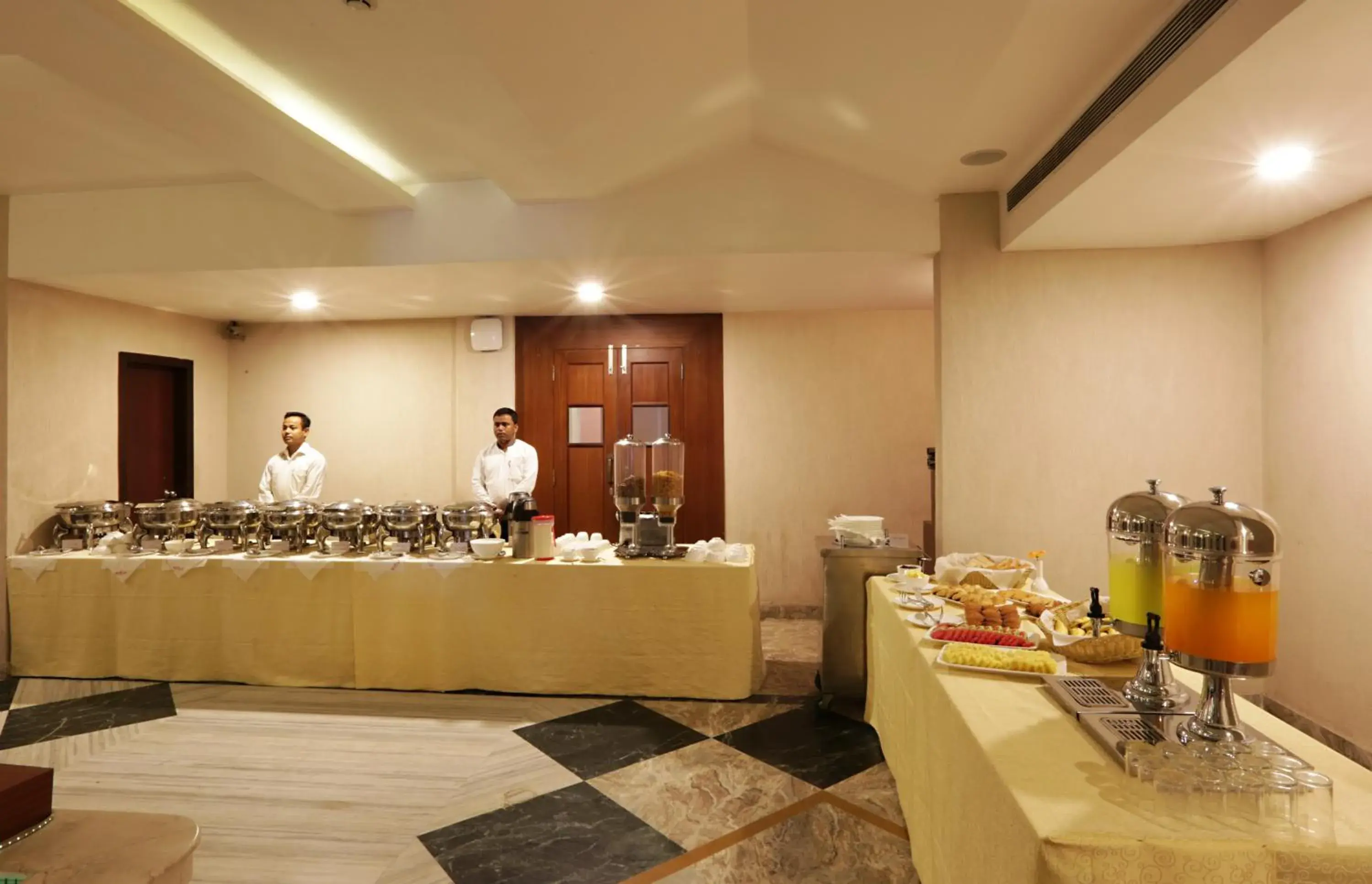 Restaurant/places to eat in Hotel D Courtyard Restaurant/places to eat in Hotel D Courtyard