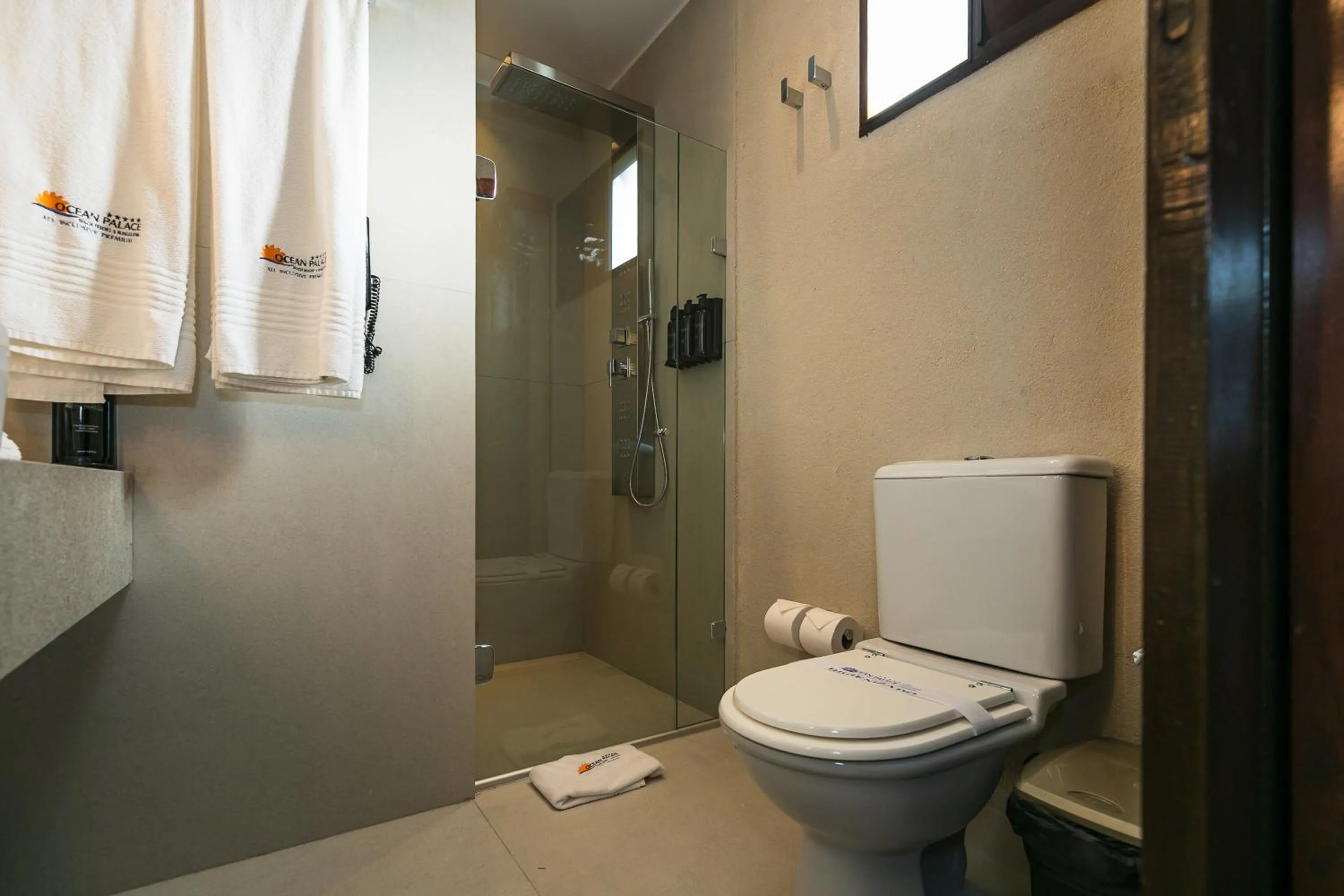 Bathroom in Ocean Palace All Inclusive Premium