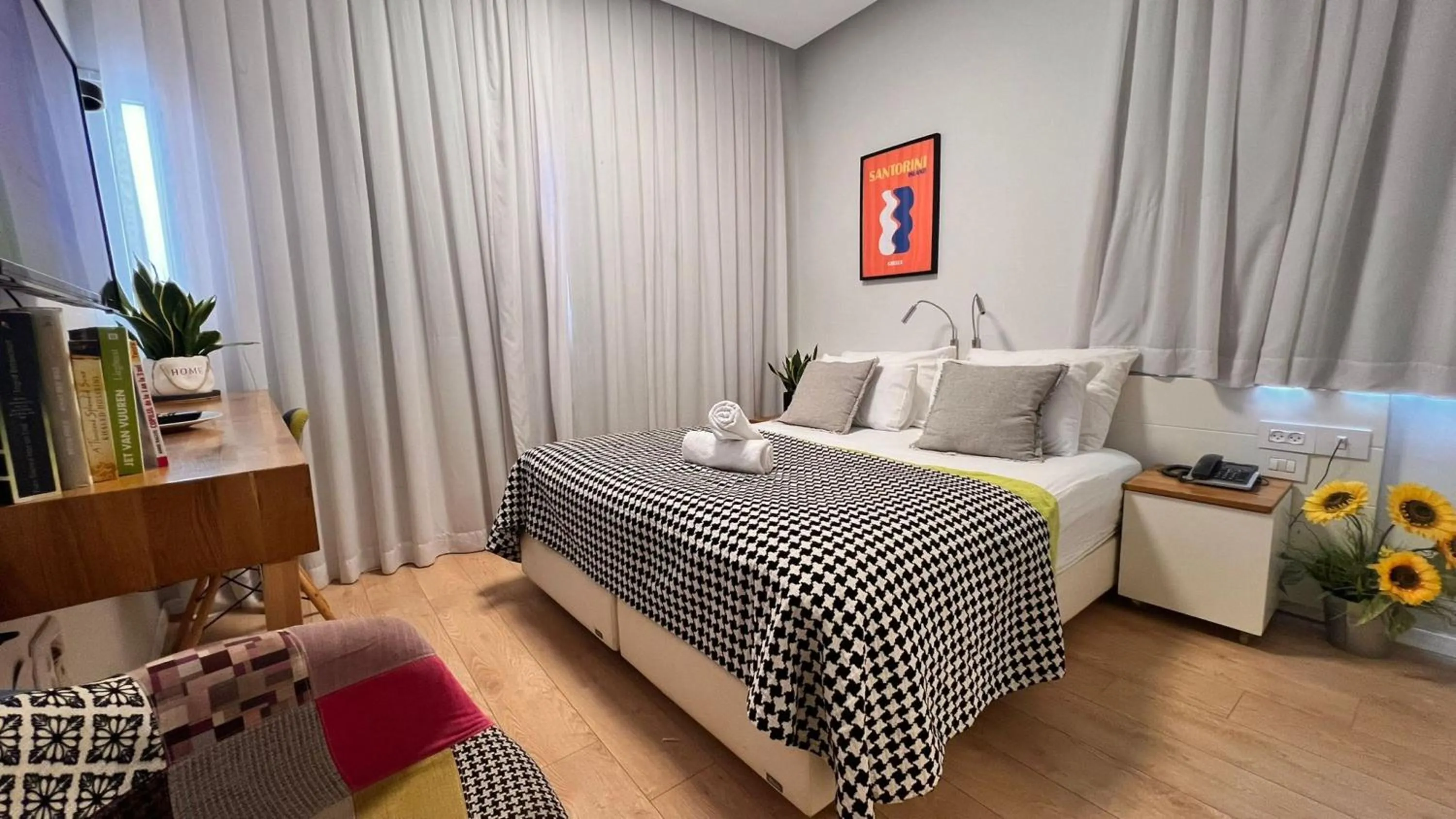 Photo of the whole room, Bed in Dizengoff 208 Hotel Tel Aviv