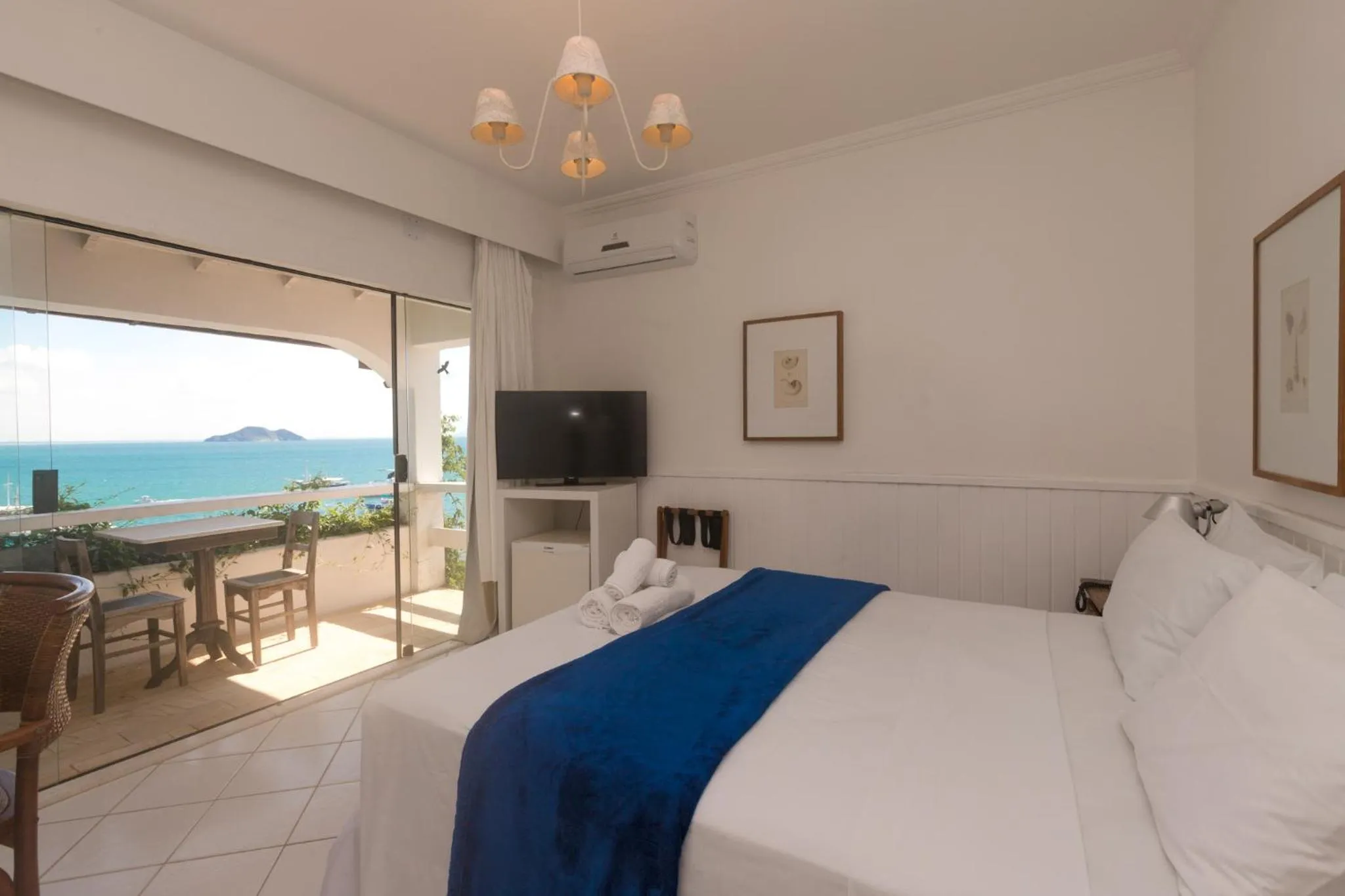 Photo of the whole room, Bed in Byblos Pousada