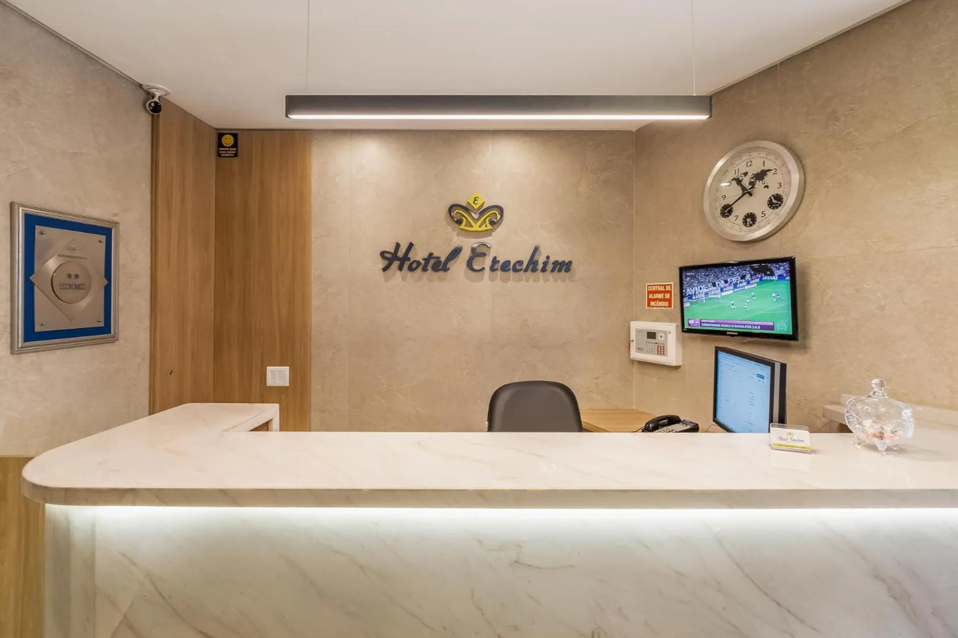 Text overlay in Hotel Erechim