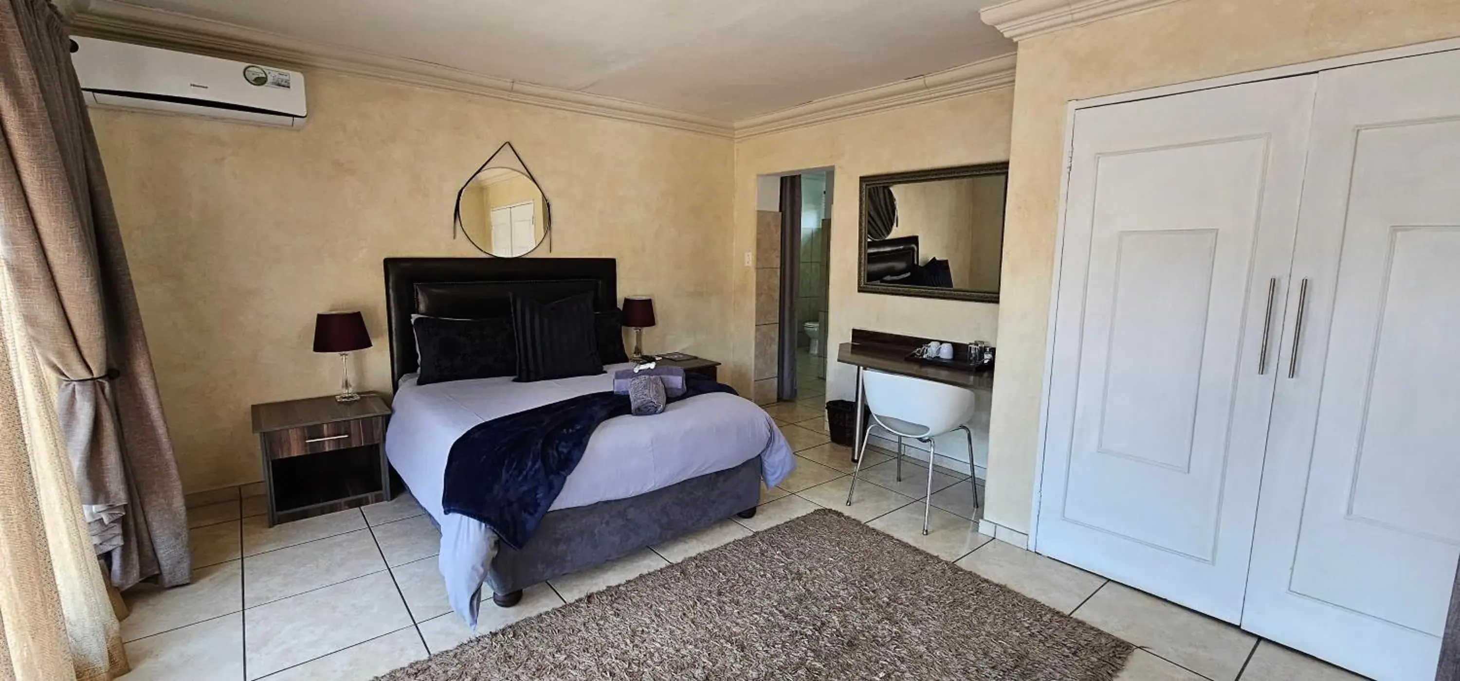 Bed in Blue Sparrow Guest House Bed in Blue Sparrow Guest House