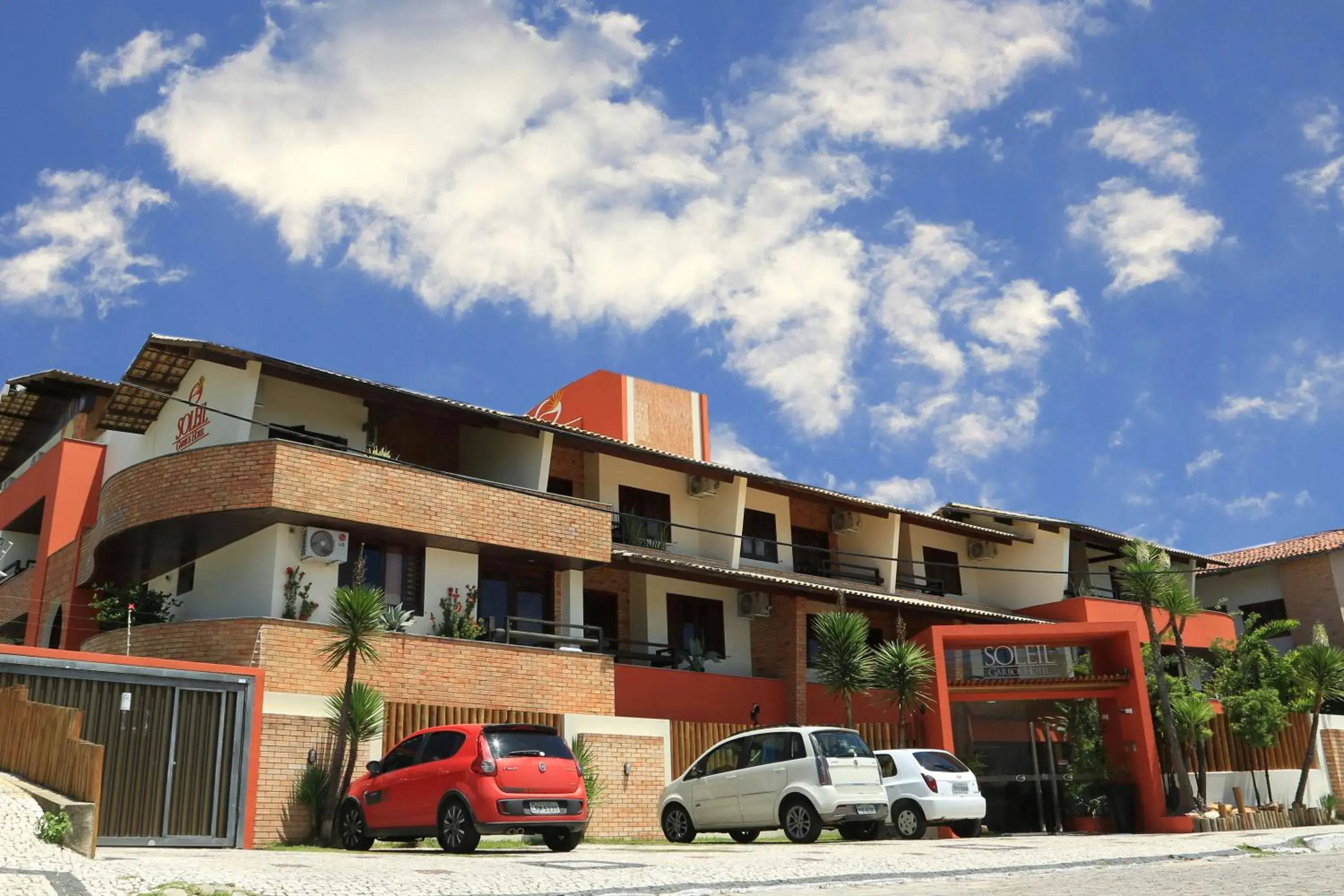 Facade/entrance in Garbos Soleil Hotel Facade/entrance in Garbos Soleil Hotel