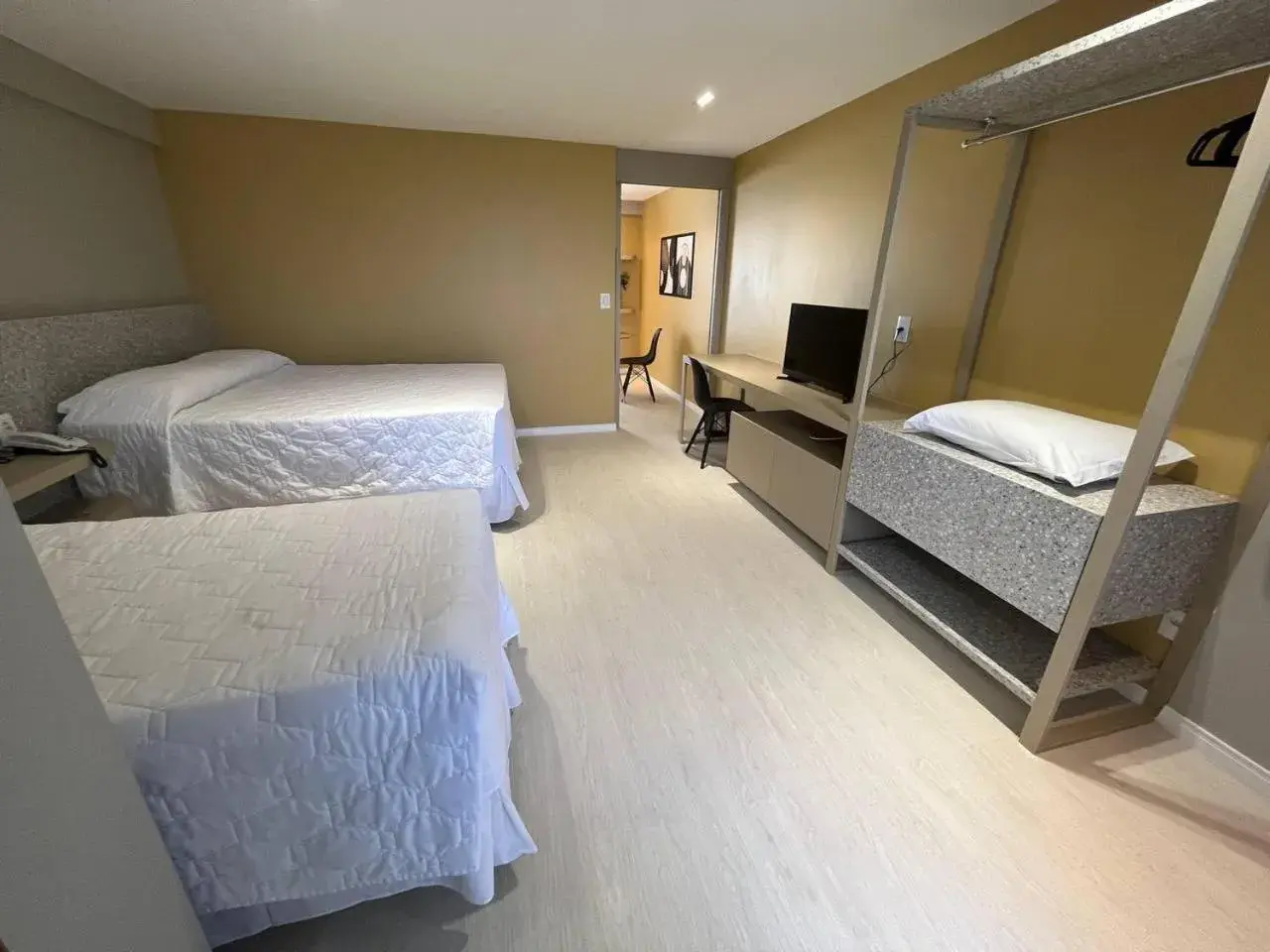 Bed in Paradise Flat Bed in Paradise Flat