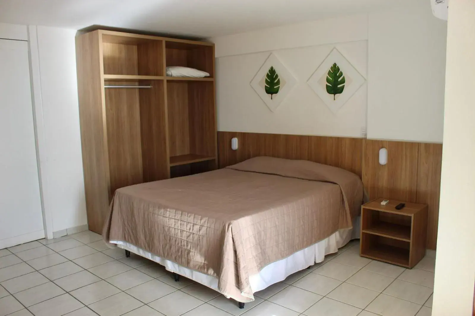 Bed in Paradise Flat Bed in Paradise Flat