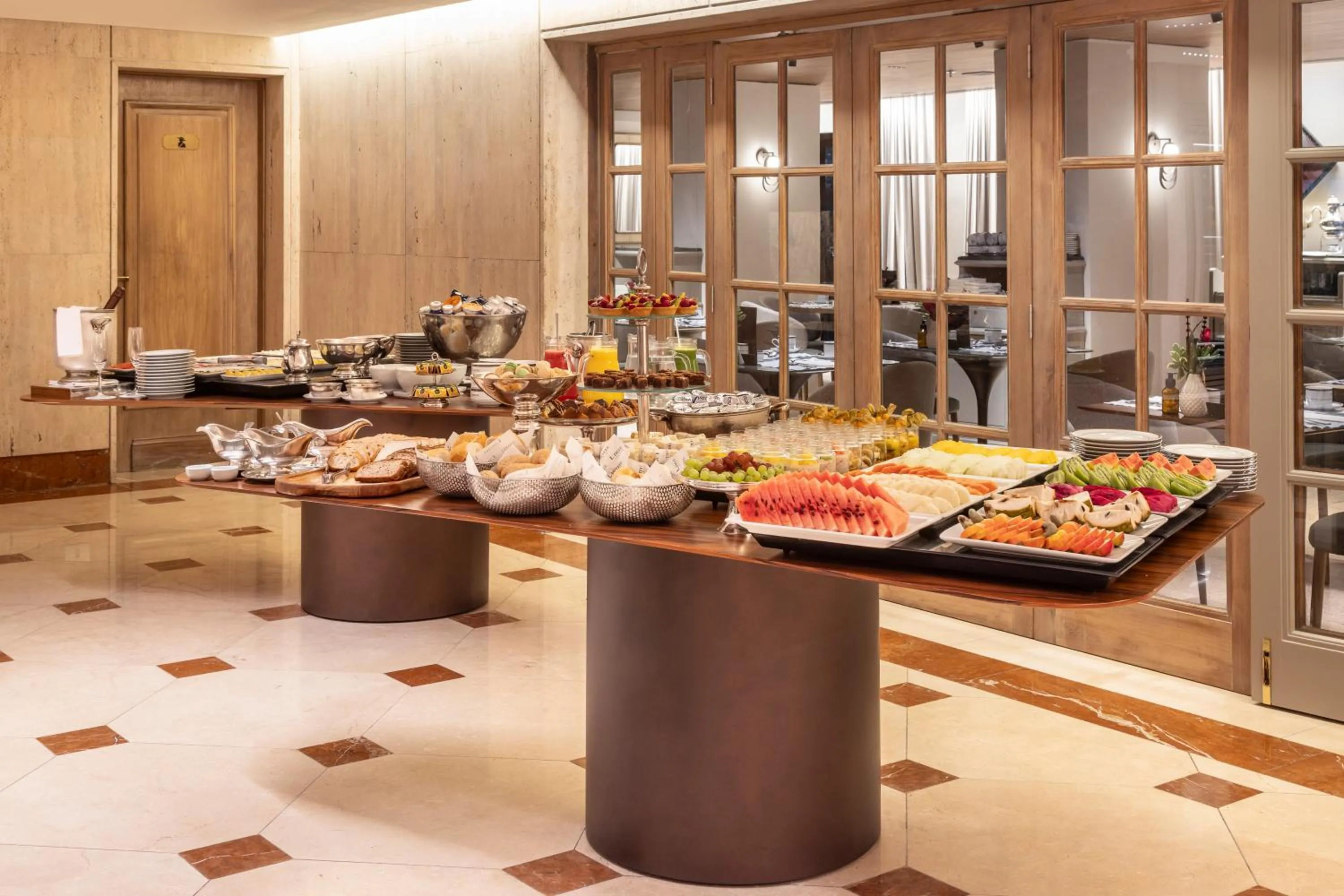 Restaurant/places to eat in L'Hotel PortoBay São Paulo