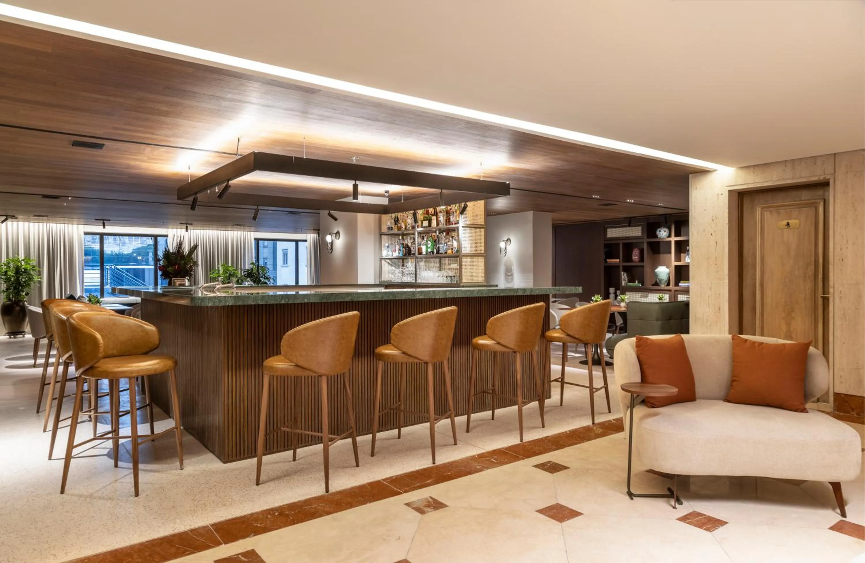 Lounge or bar in L'Hotel PortoBay São Paulo