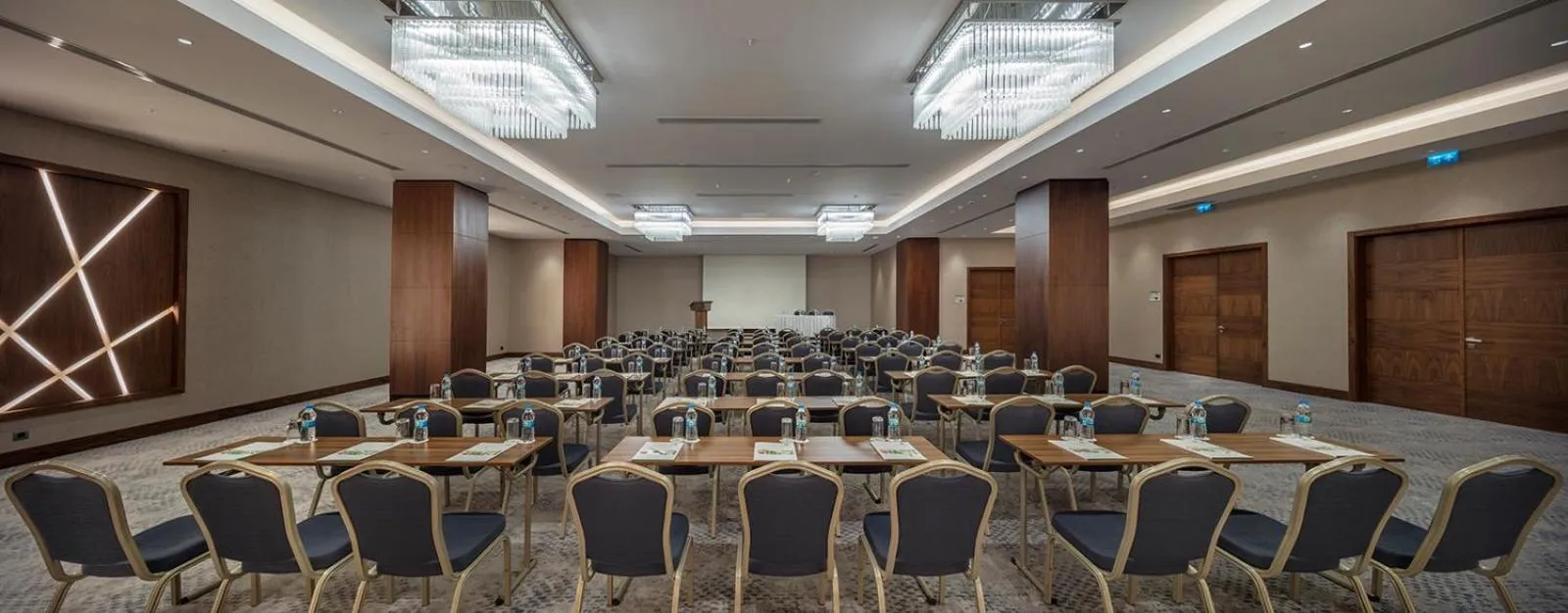 Meeting/conference room in Holiday Inn Istanbul - Tuzla Bay by IHG