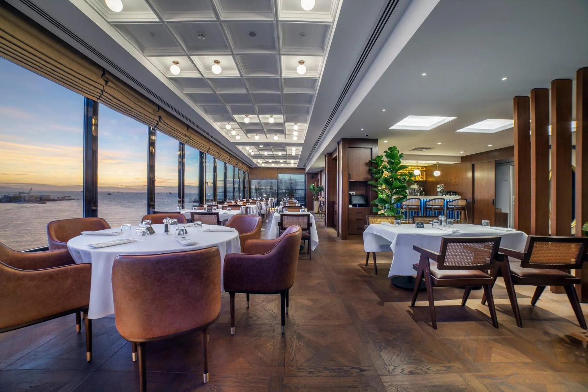 Lounge or bar in Holiday Inn Istanbul - Tuzla Bay by IHG