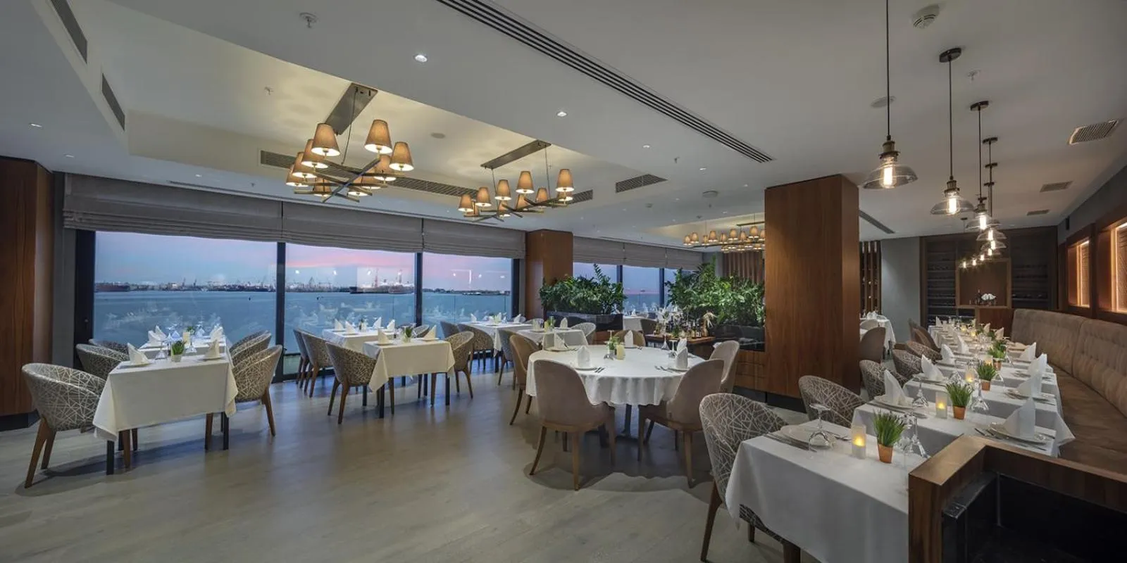 Restaurant/places to eat in Holiday Inn Istanbul - Tuzla Bay by IHG