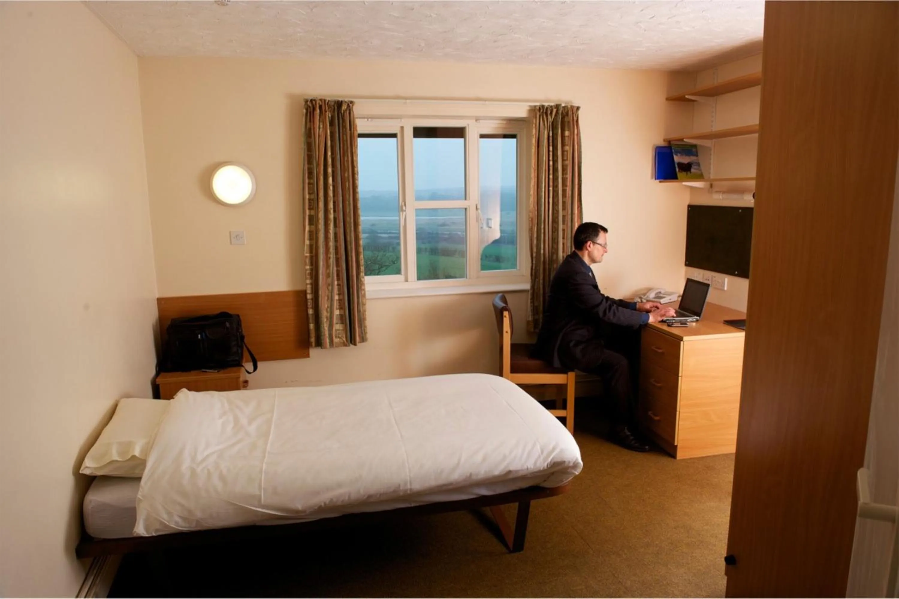 Bedroom, Bed in University of Essex - Colchester Campus