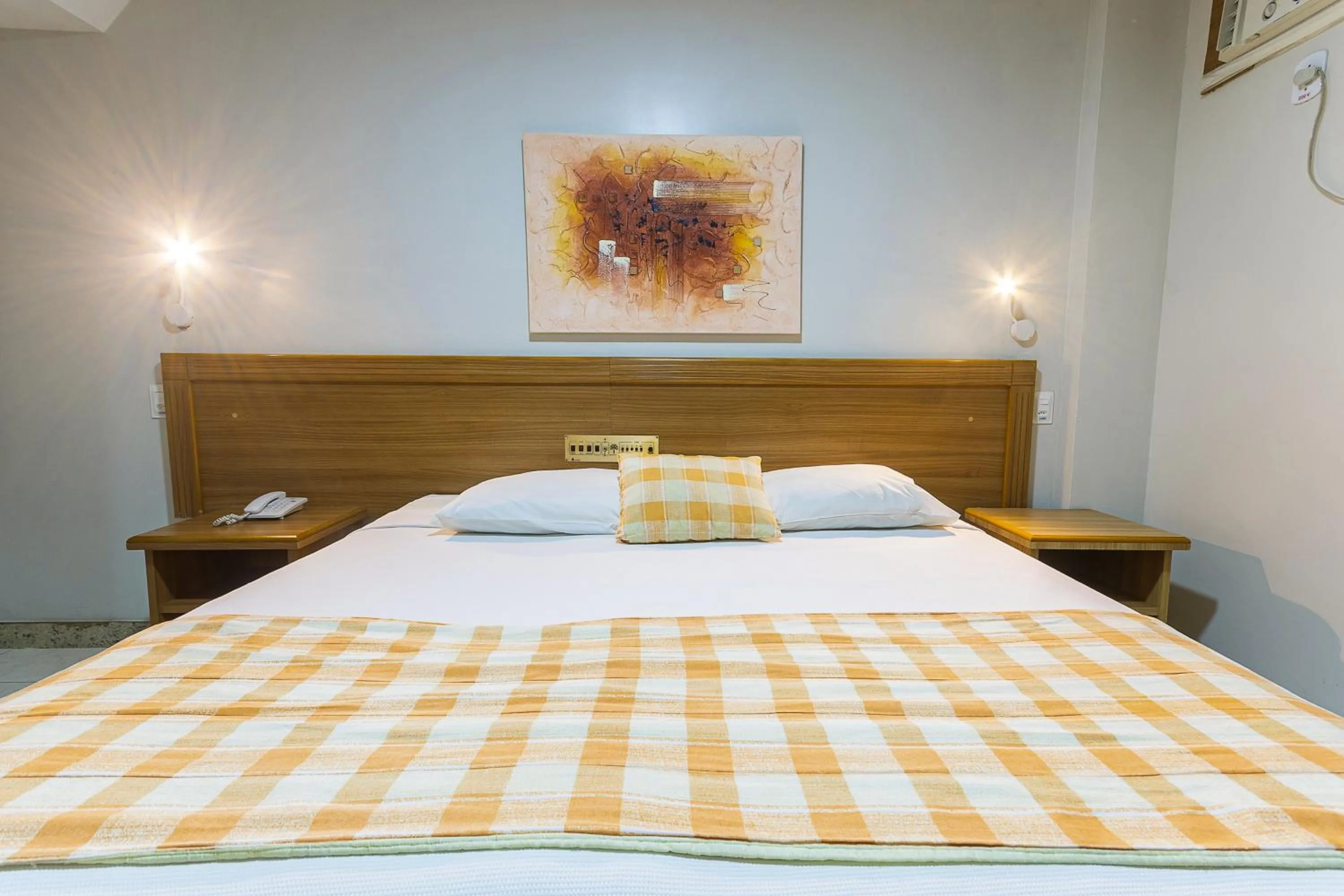 Bedroom, Bed in Hotel Golden Park Rio de Janeiro Aeroporto By Nacional Inn