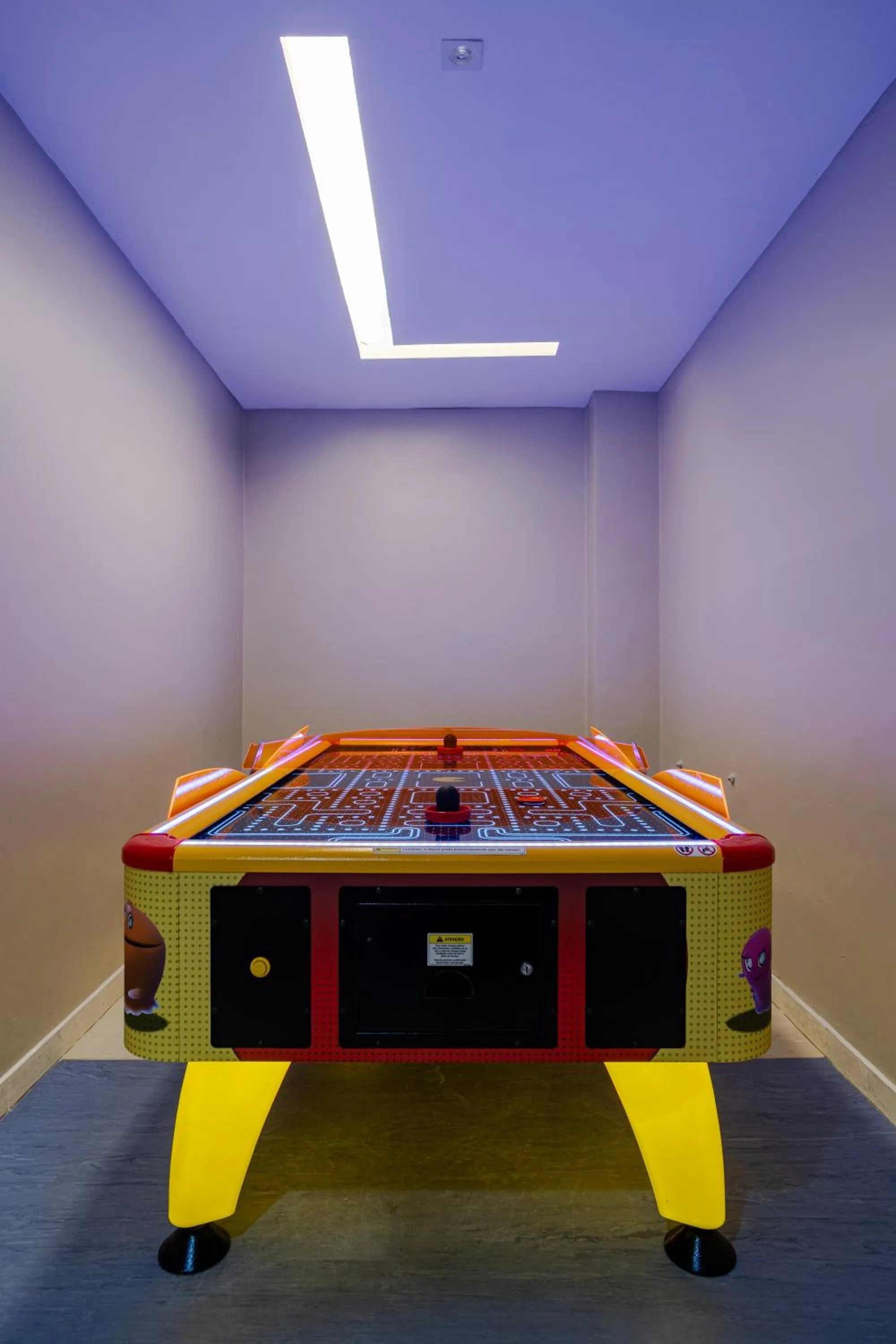 Game Room in Monte Pascoal Praia Hotel Salvador