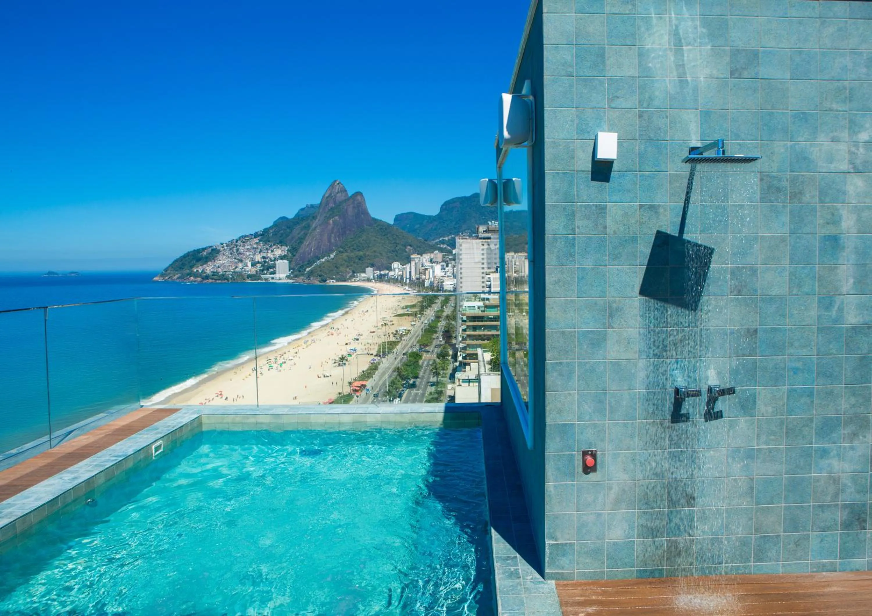 Swimming pool in Sol Ipanema Hotel
