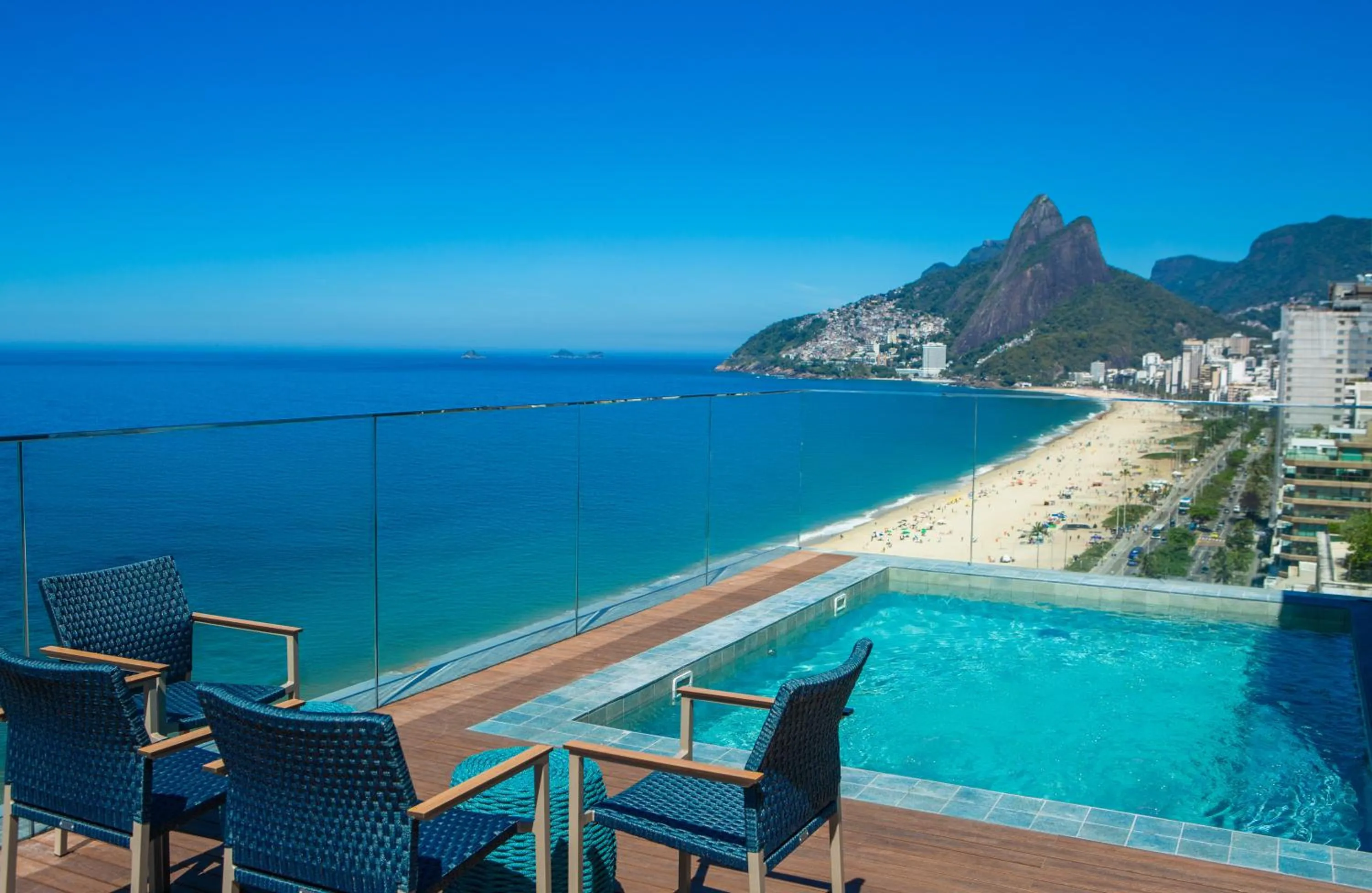 Swimming pool in Sol Ipanema Hotel