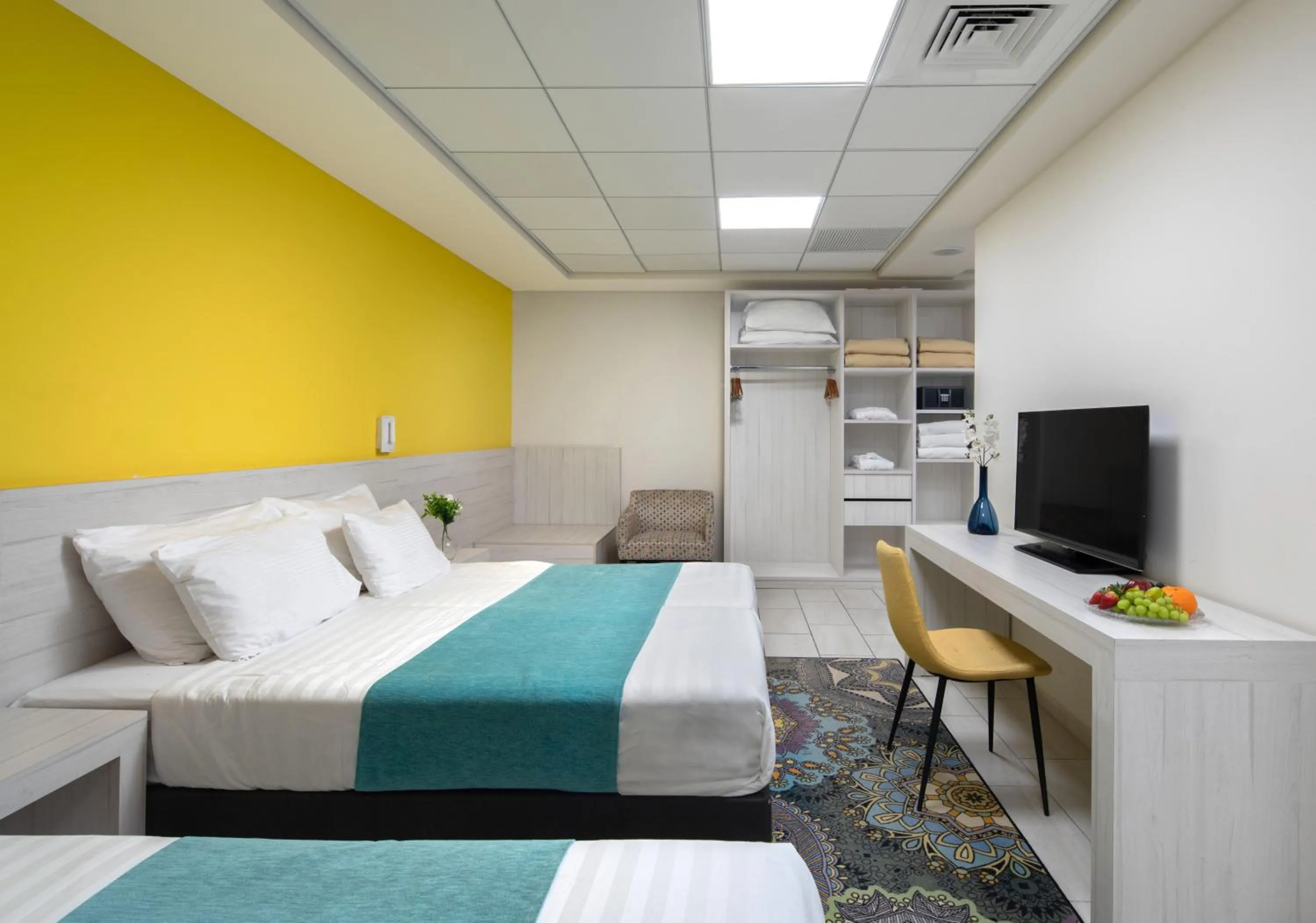 Large Double or Twin Room - single occupancy in Legacy Hotel ַ& Convention Center Nazareth