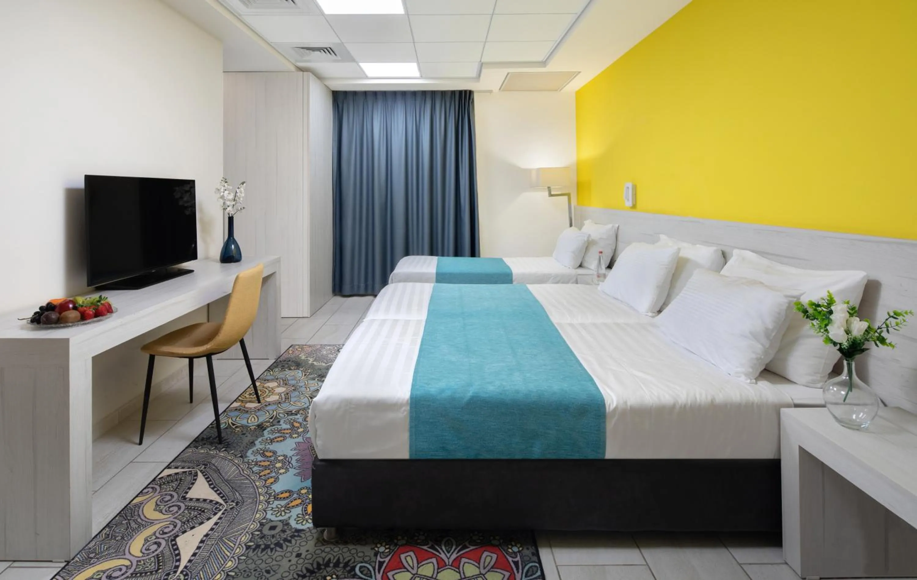 Large Double or Twin Room - single occupancy in Legacy Hotel ַ& Convention Center Nazareth