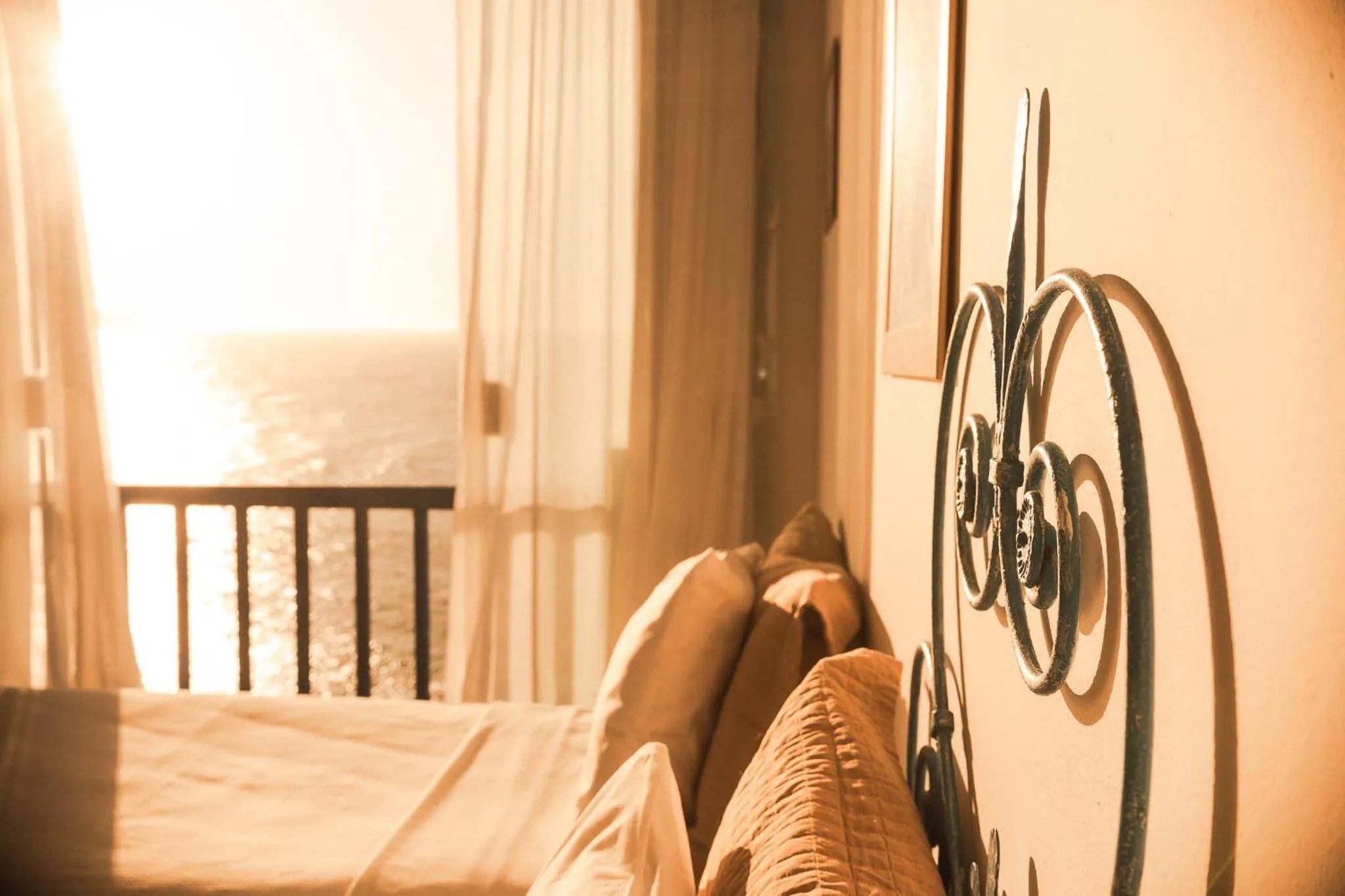 Bed in Colonna Park Hotel