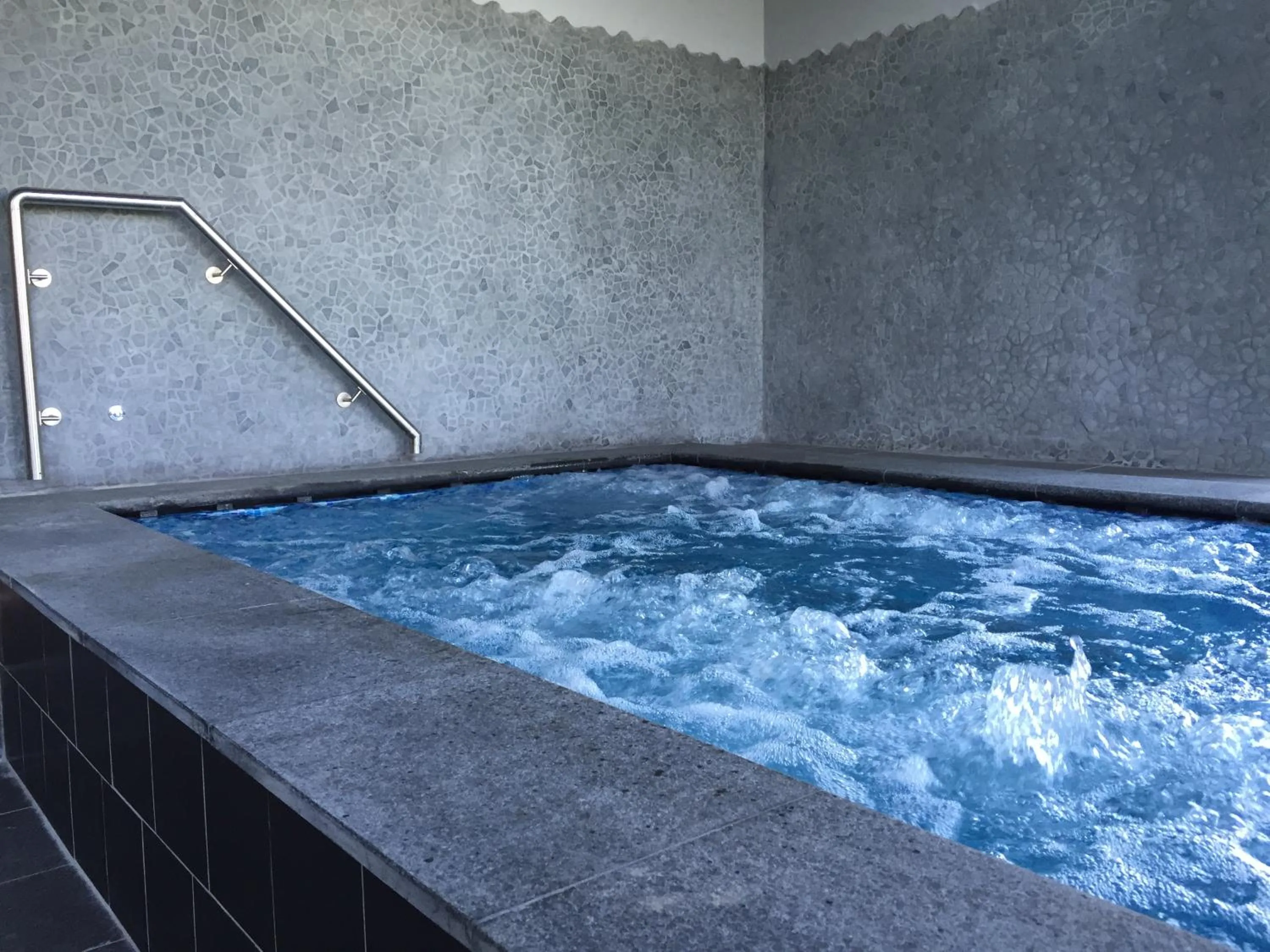 Hot Tub in Dunez men only resort