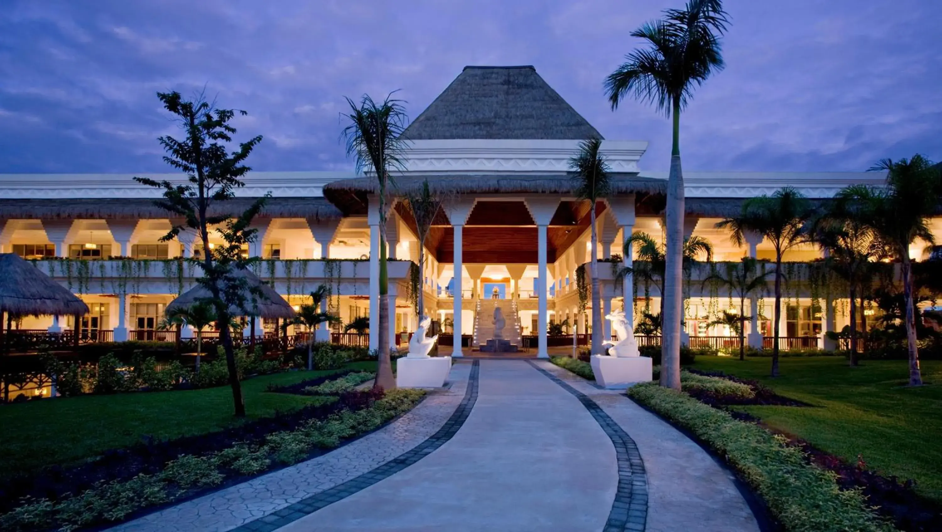 Property building in Grand Riviera Princess - All Inclusive Property building in Grand Riviera Princess - All Inclusive