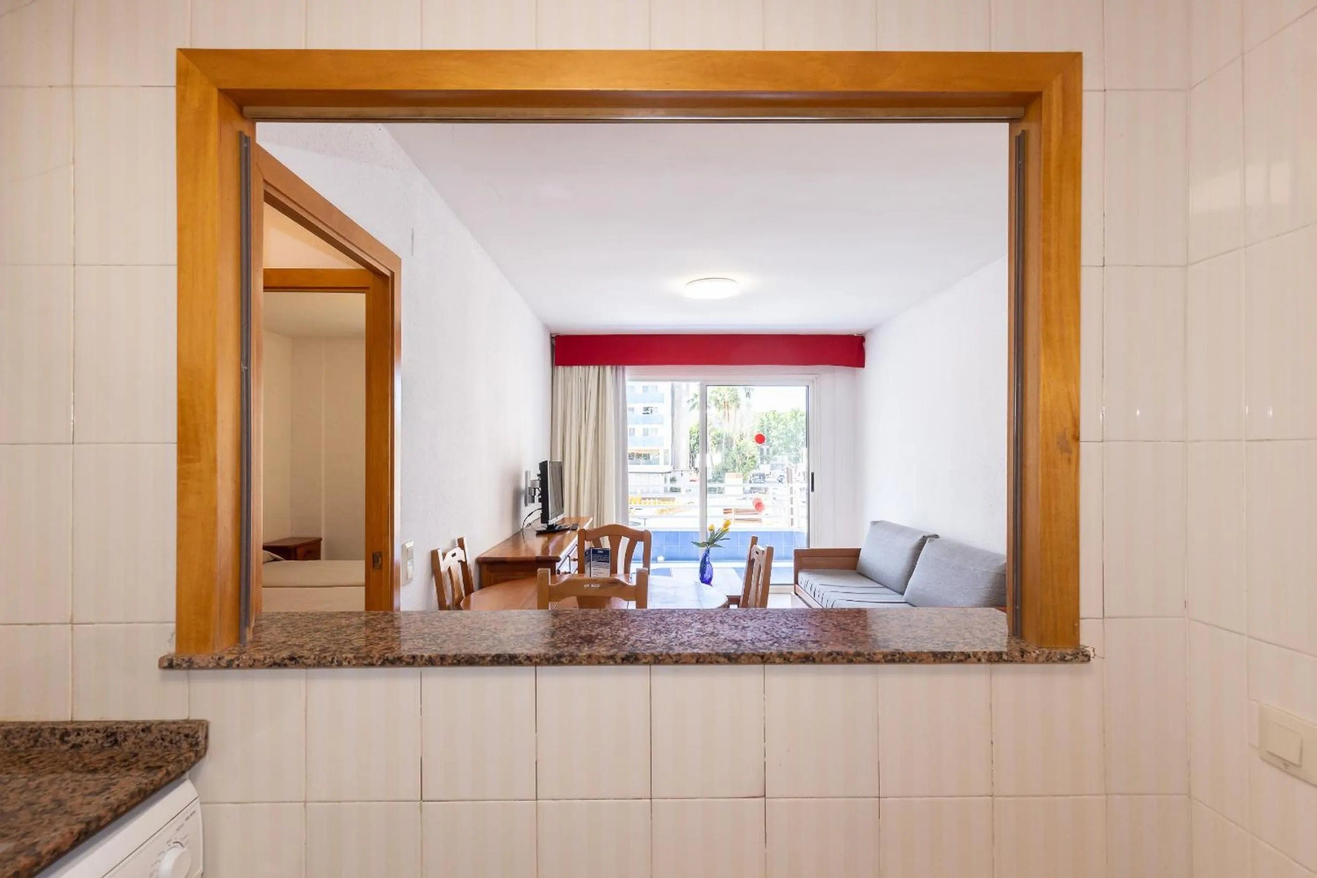 TV and multimedia in Zahara Rentalmar