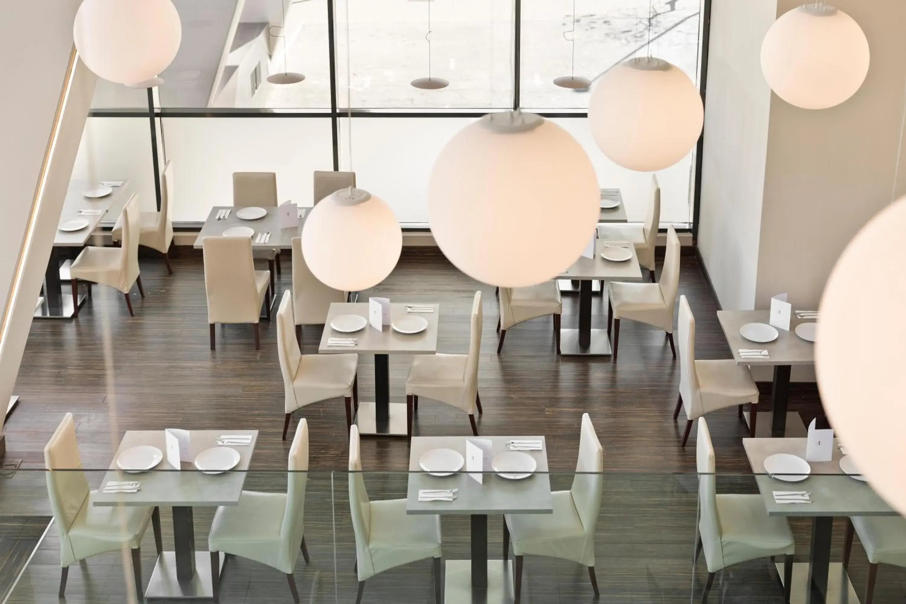 Lounge or bar in Hotel Best 4 Barcelona Lounge or bar in Hotel Best 4 Barcelona