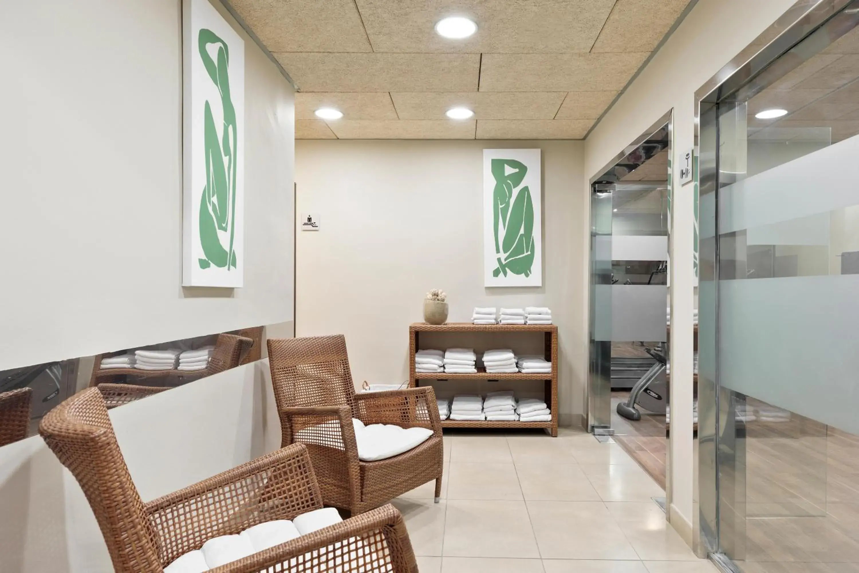 Spa and wellness centre/facilities in Hotel Best 4 Barcelona Spa and wellness centre/facilities in Hotel Best 4 Barcelona