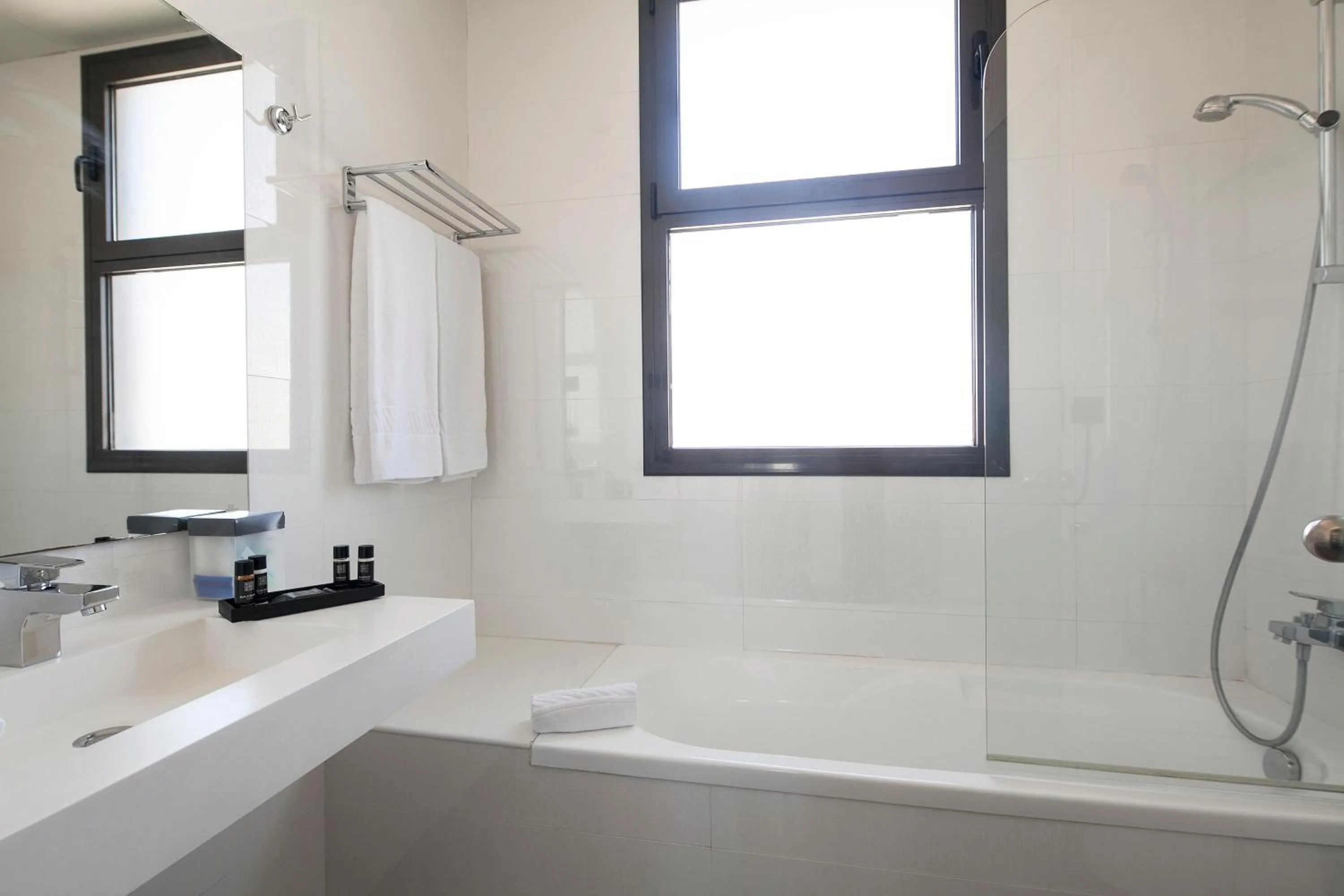 Bathroom in Hotel Best 4 Barcelona