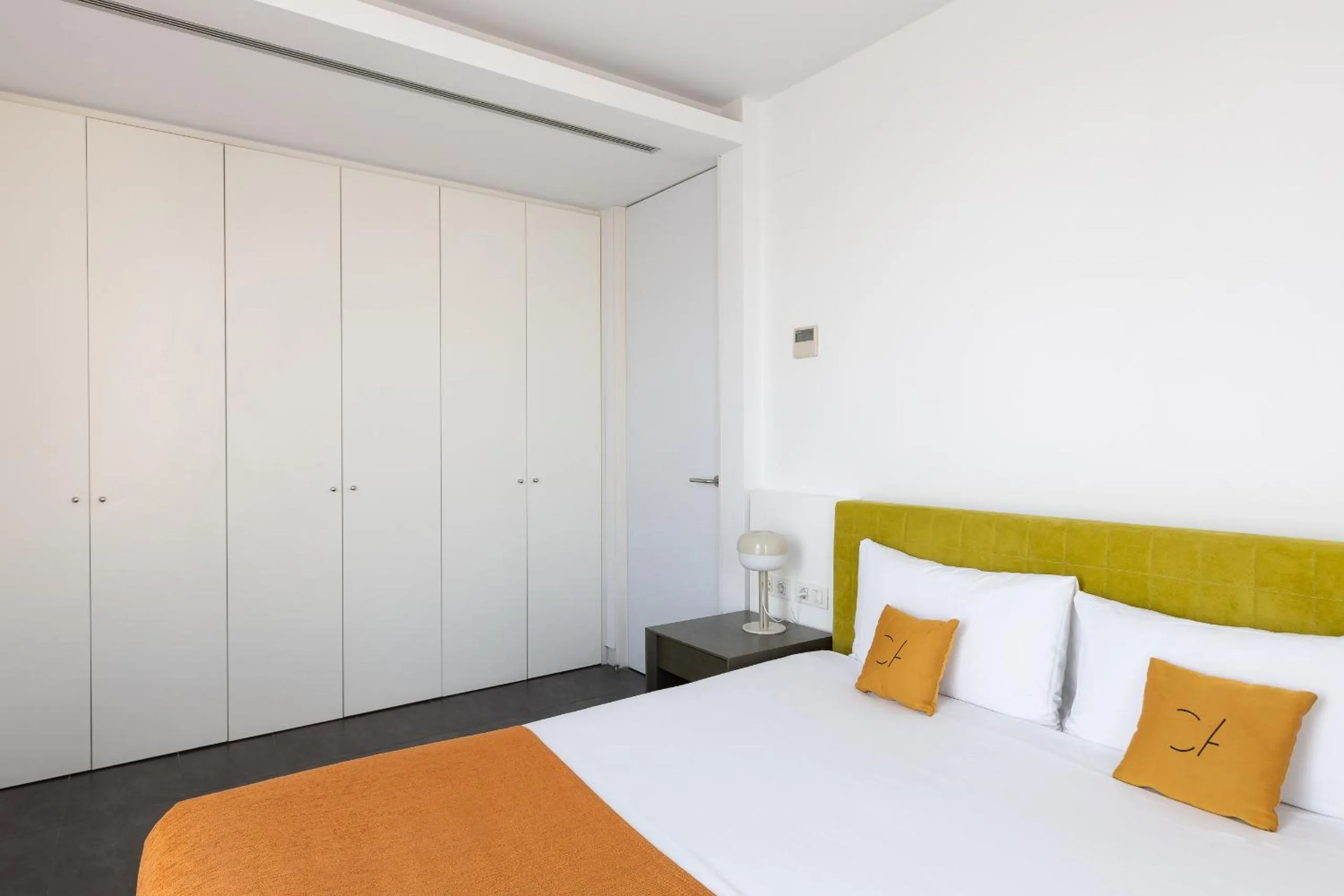 Bedroom, Bed in Cosmo Apartments Sants