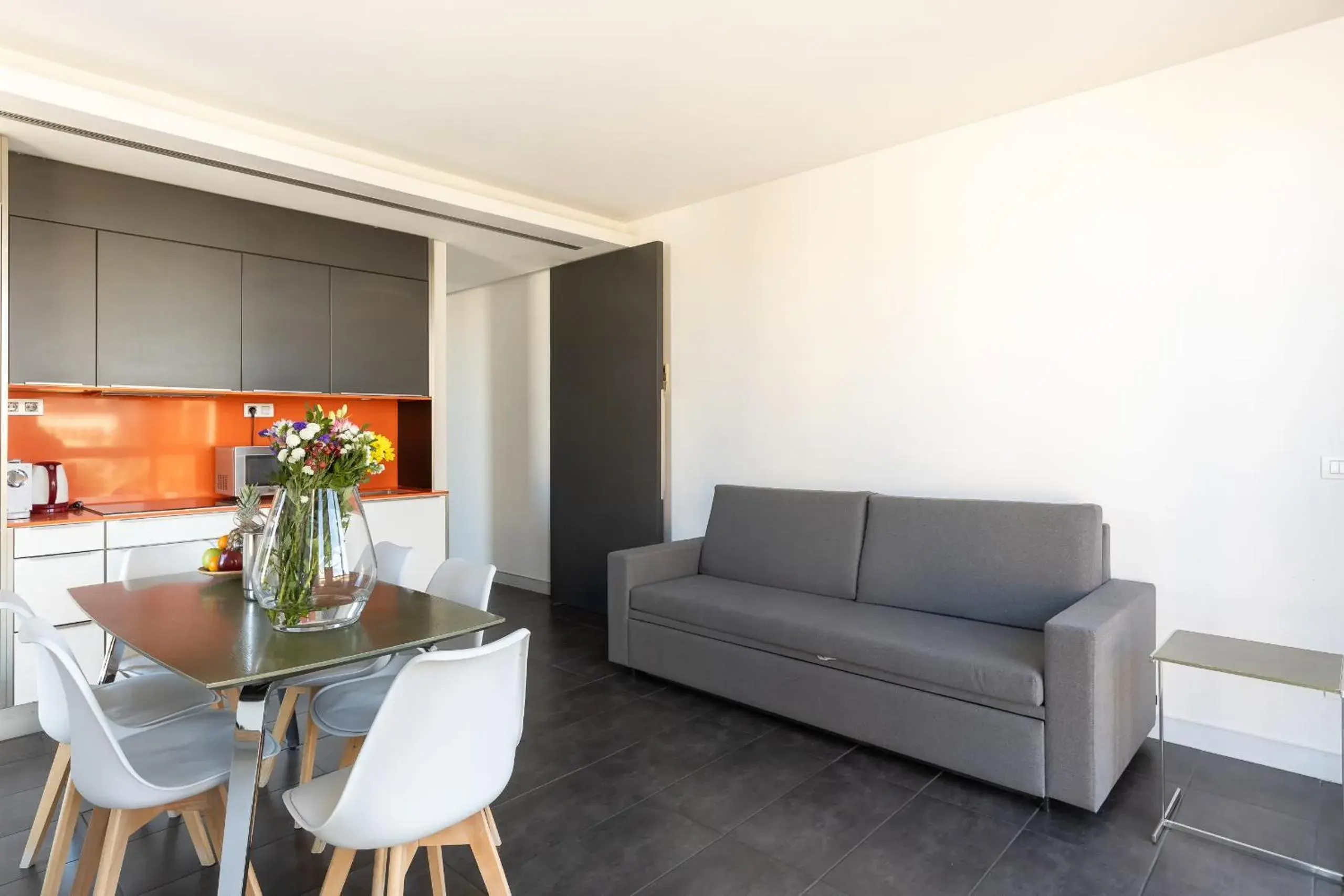 Kitchen or kitchenette in Cosmo Apartments Sants Kitchen or kitchenette in Cosmo Apartments Sants