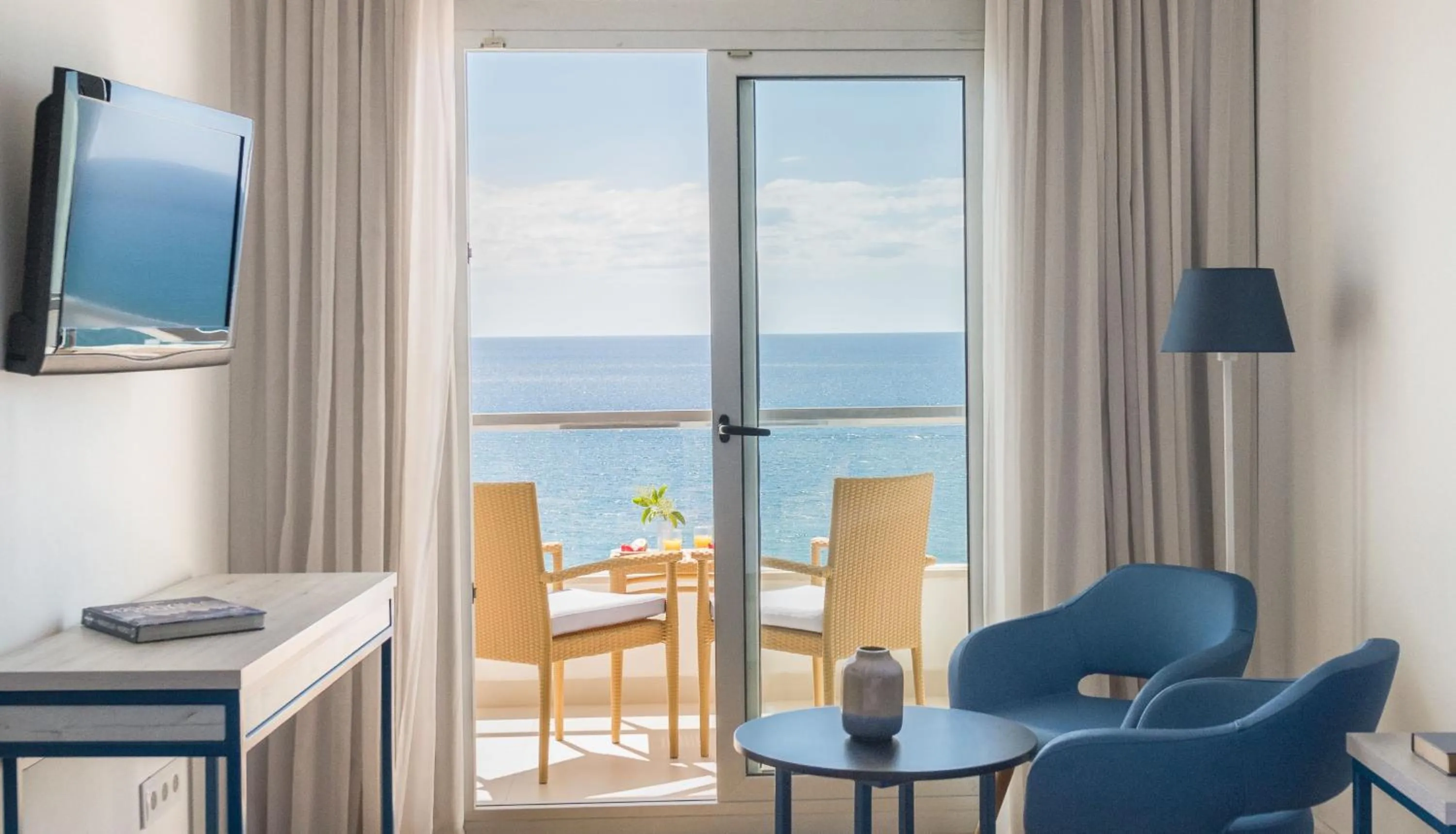 TV and multimedia in Hotel Rosamar