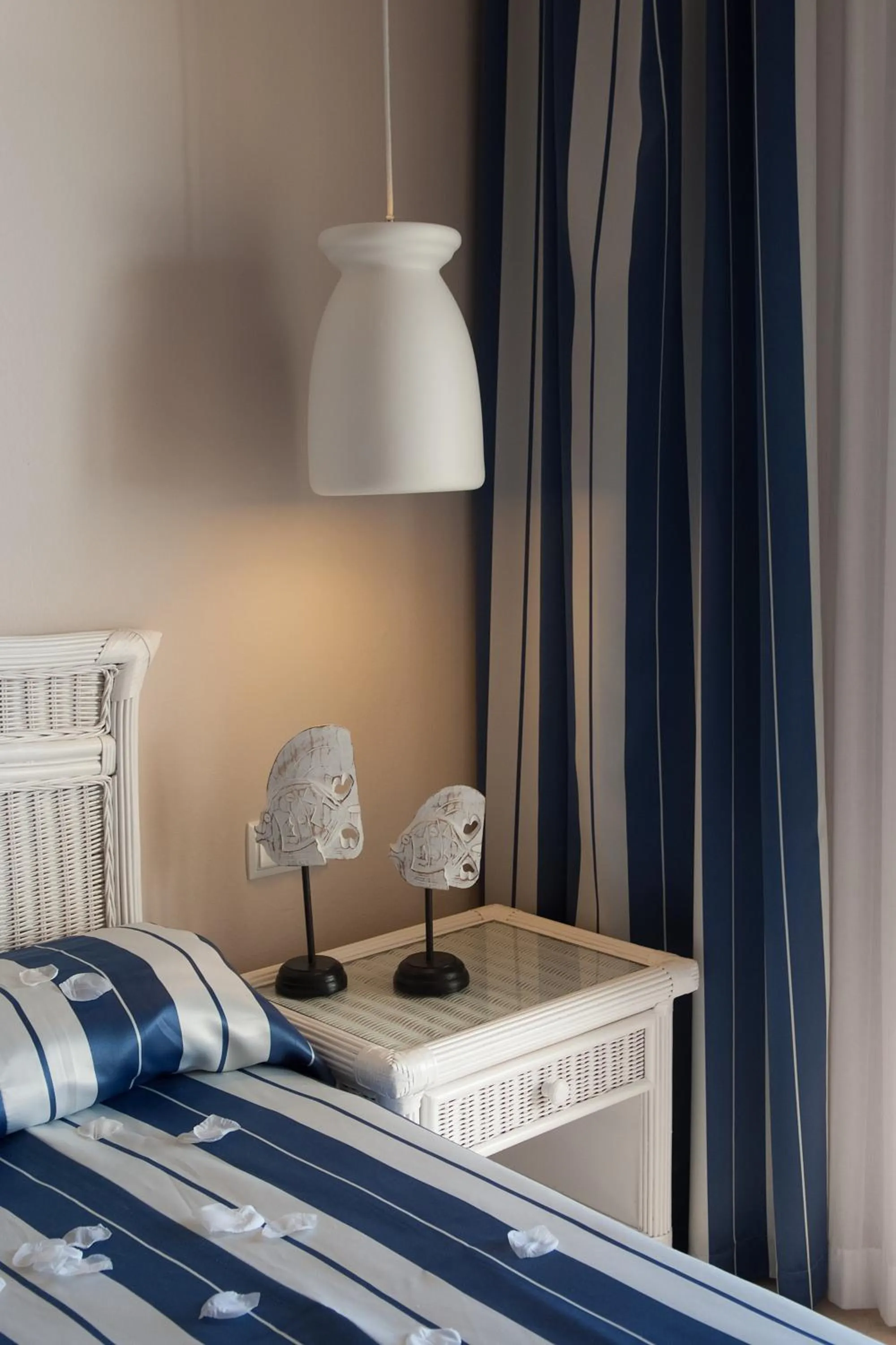 Bedroom, Bed in Hotel Rosamar