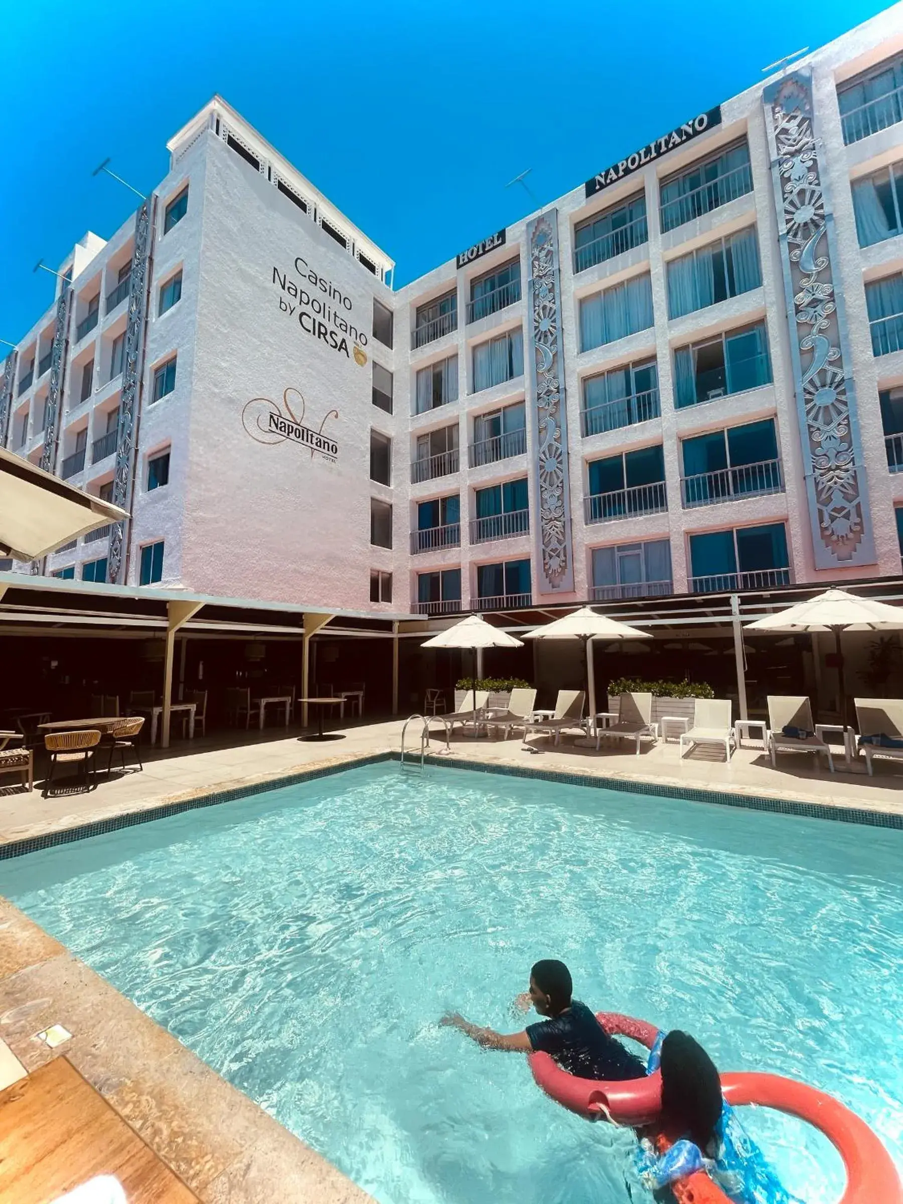 Pool view in Napolitano Hotel Pool view in Napolitano Hotel