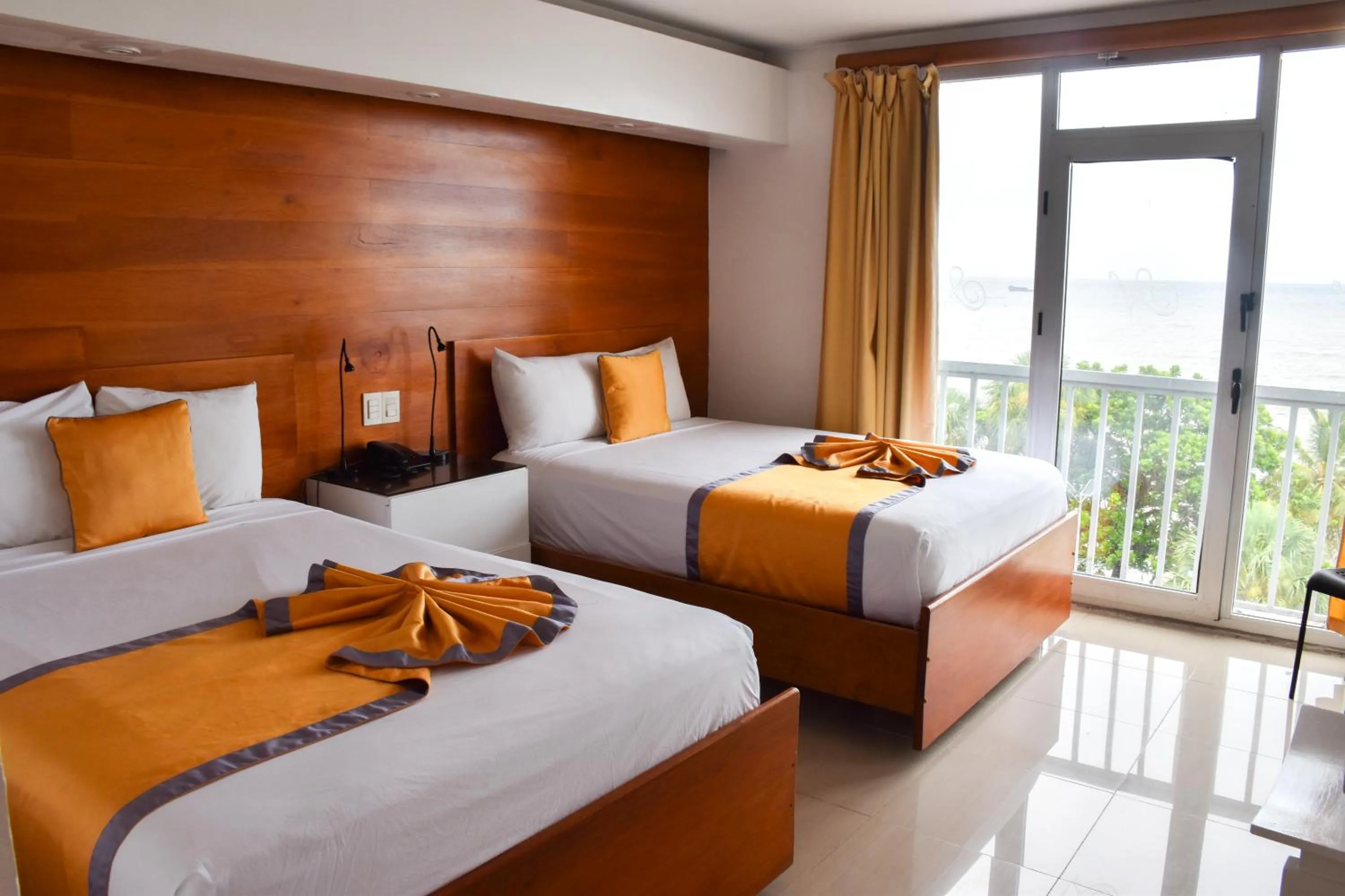 Photo of the whole room, Bed in Napolitano Hotel